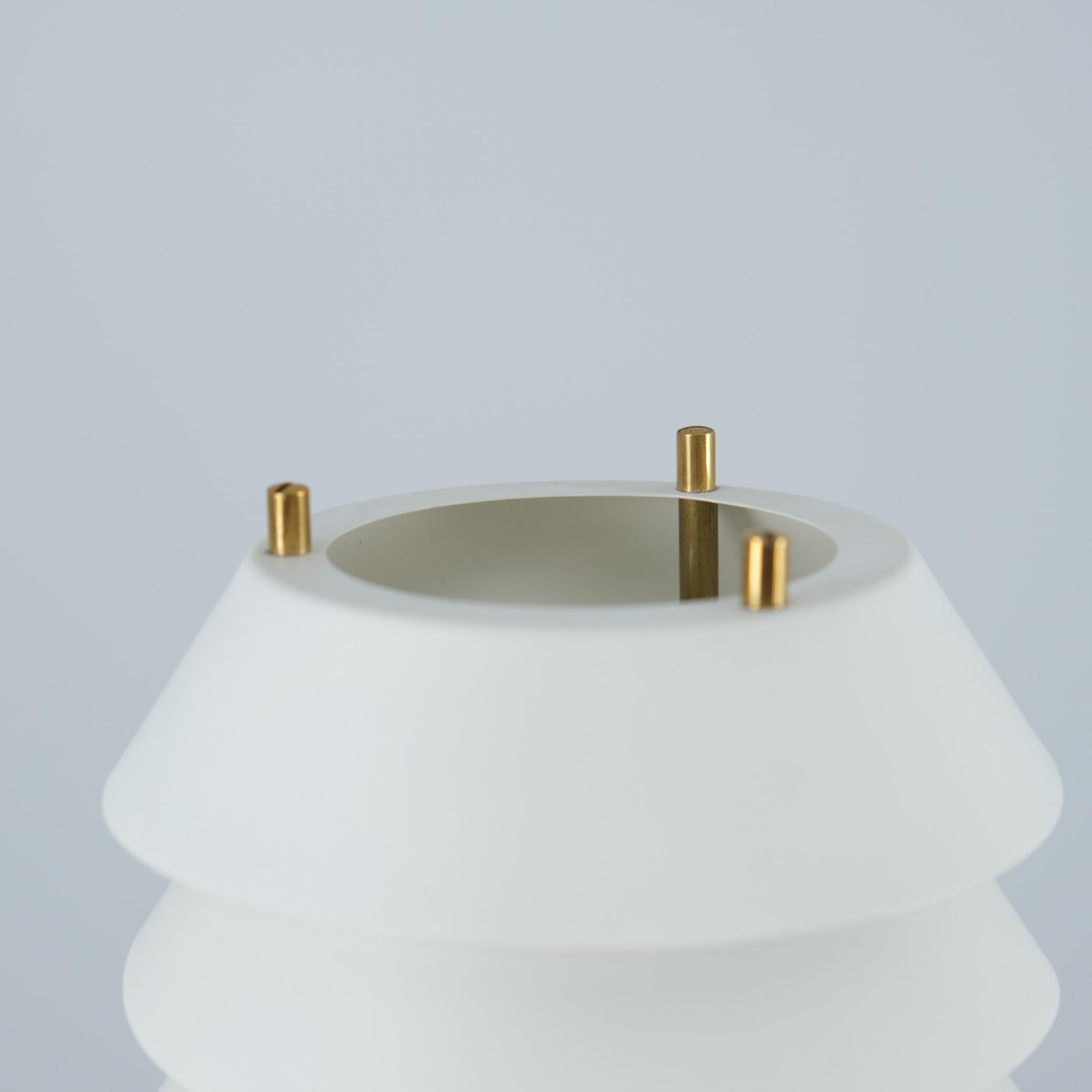 Ilmari Tapiovaara Weiß & Rattan Stehlampe Maya die Biene, Hienoteräs, Asko 1950er Jahre im Angebot 7