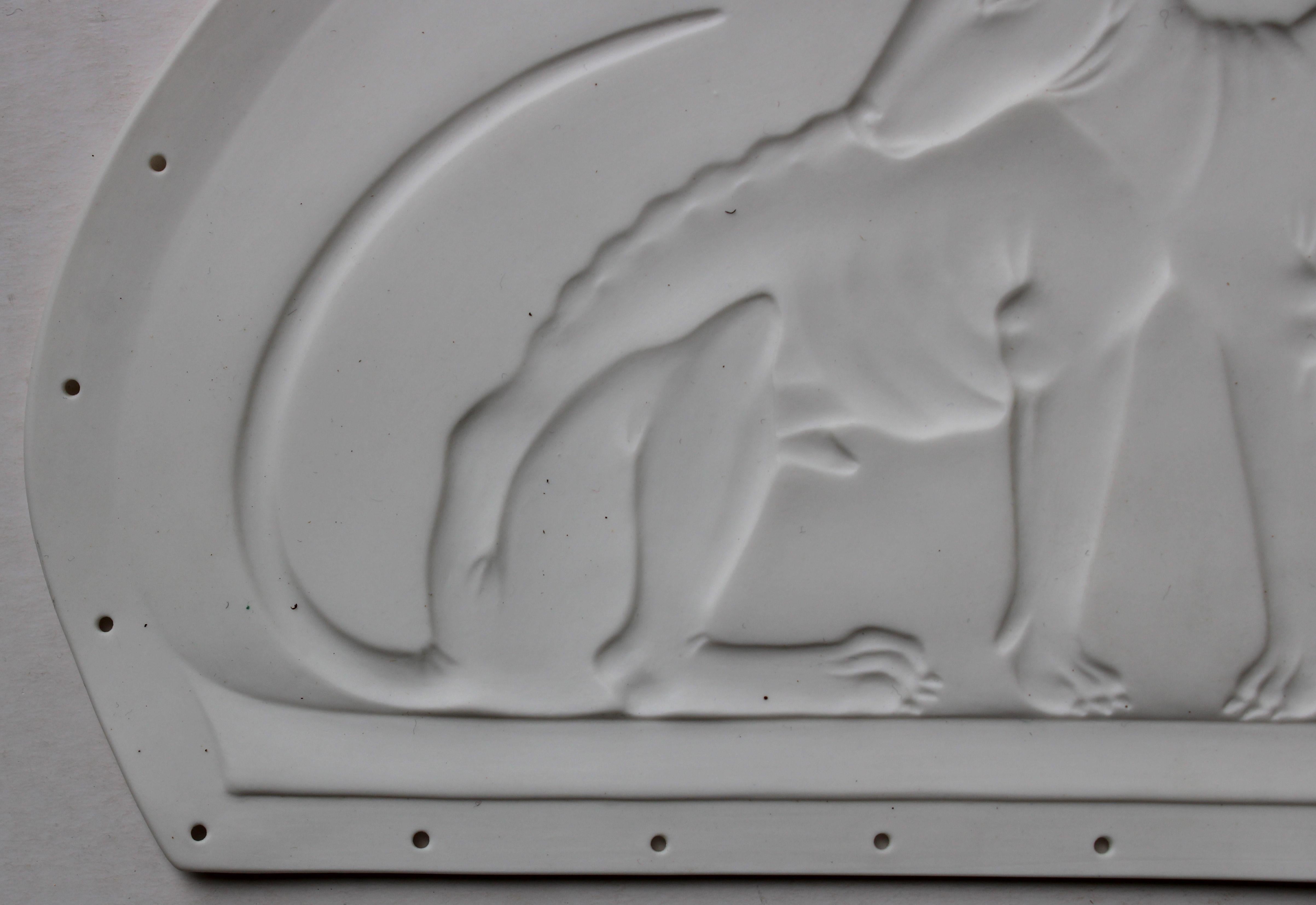 Rome wolfs - negative relief  Lithophane, bone porcelain, h 13.7 cm For Sale 2