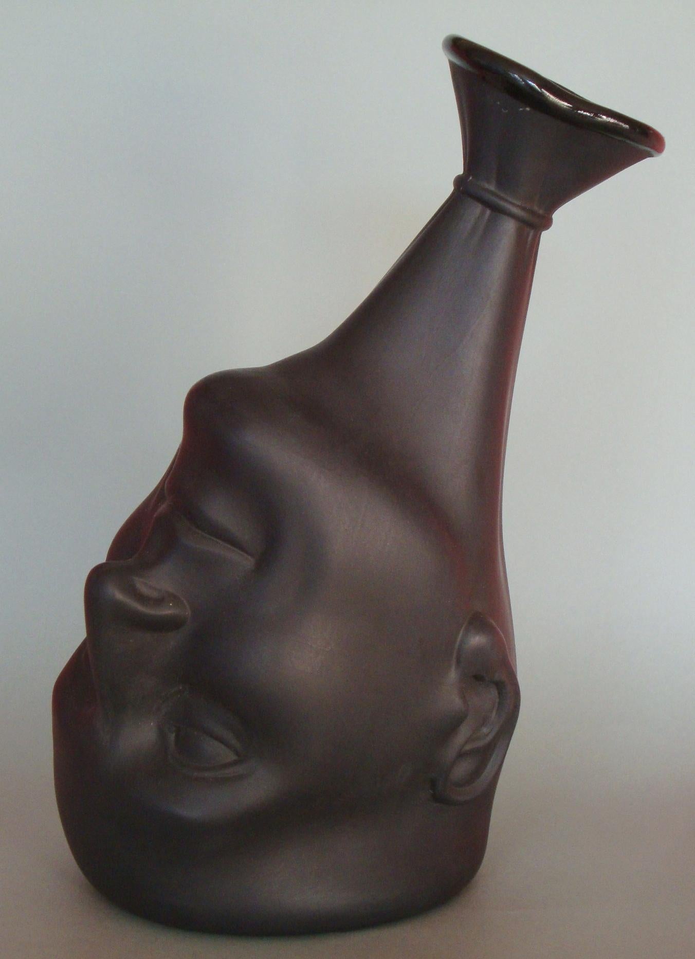 Vase. A man's head (black)  Porcelain, h 24 cm  - Contemporary Sculpture by Ilona Romule