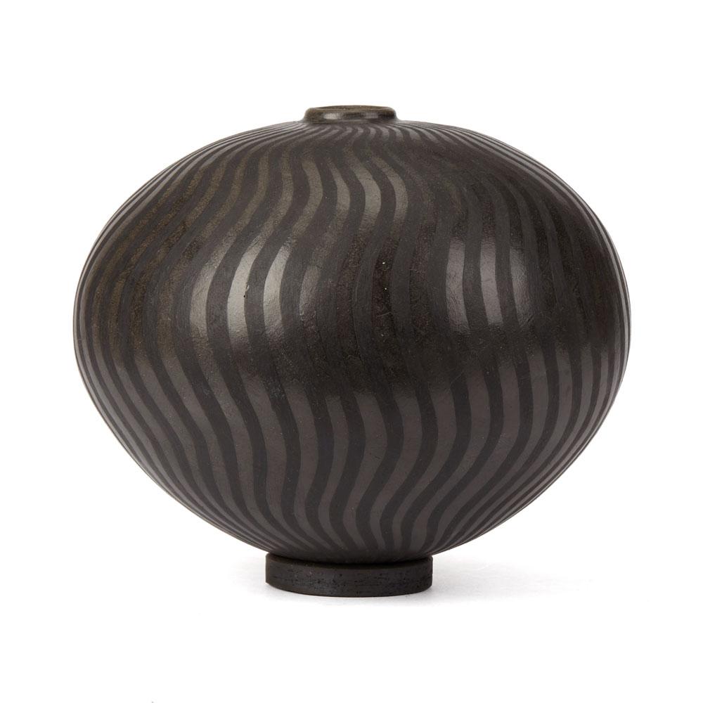 Central American Ilona Sulikova Raku Fired Black Linear Pattern Studio Pottery Vase, 20th Century
