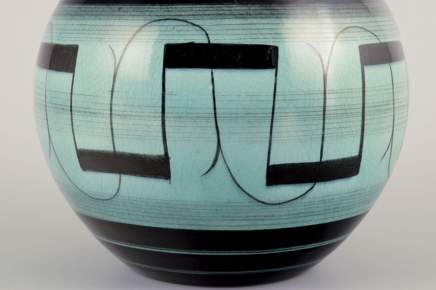 Ilse Claesson for Rörstrand. Large Art Deco faience vase. Approx. 1940. In Excellent Condition For Sale In København, Copenhagen