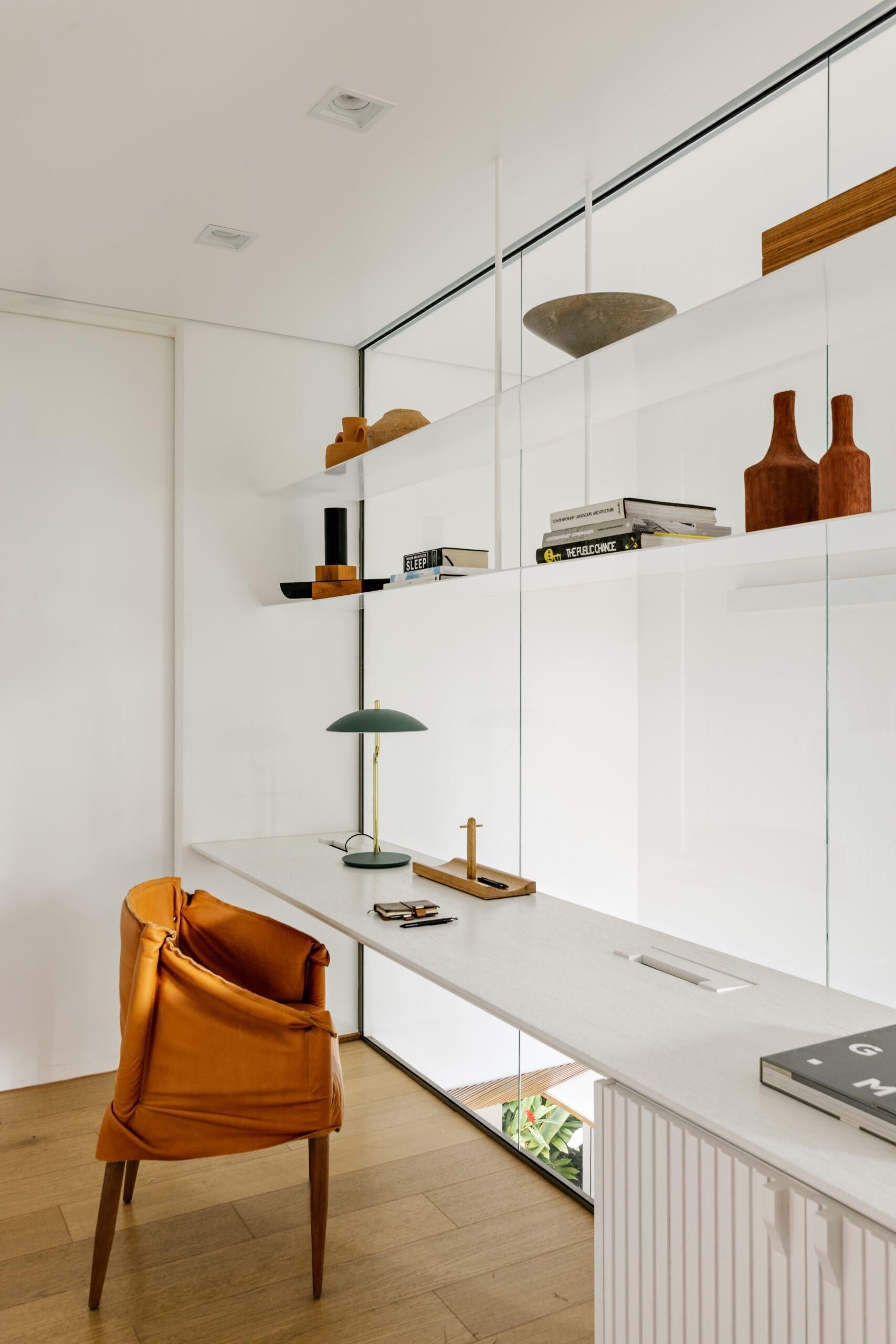 Sedia Ilse Lang Capincho - Ispirata a Hans Wegner con una pelle tessile avvolgente in vendita 1