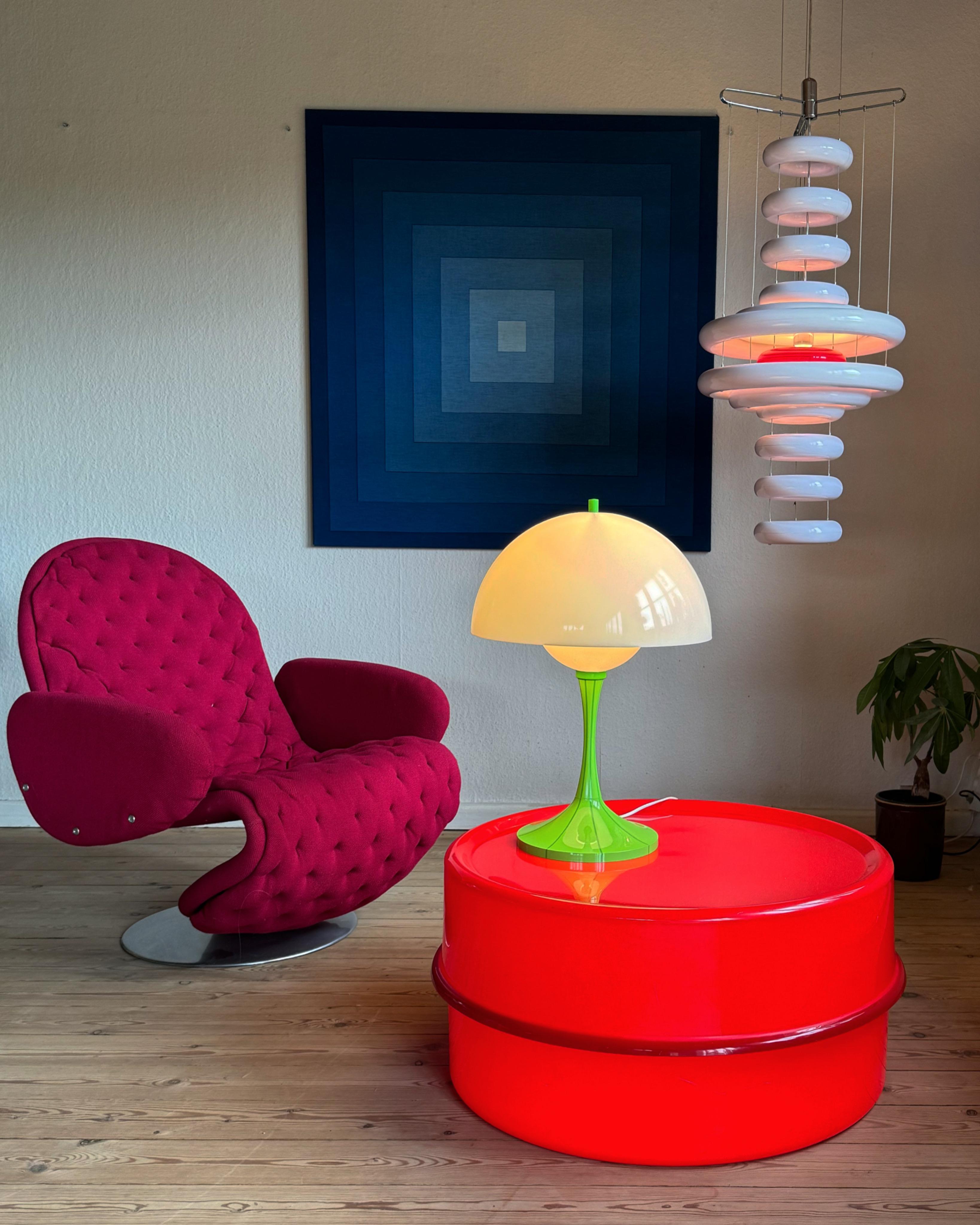 Ère spatiale Table lumineuse Ilumesa de Verner Panton pour Louis Poulsen, Danemark, années 1970. en vente