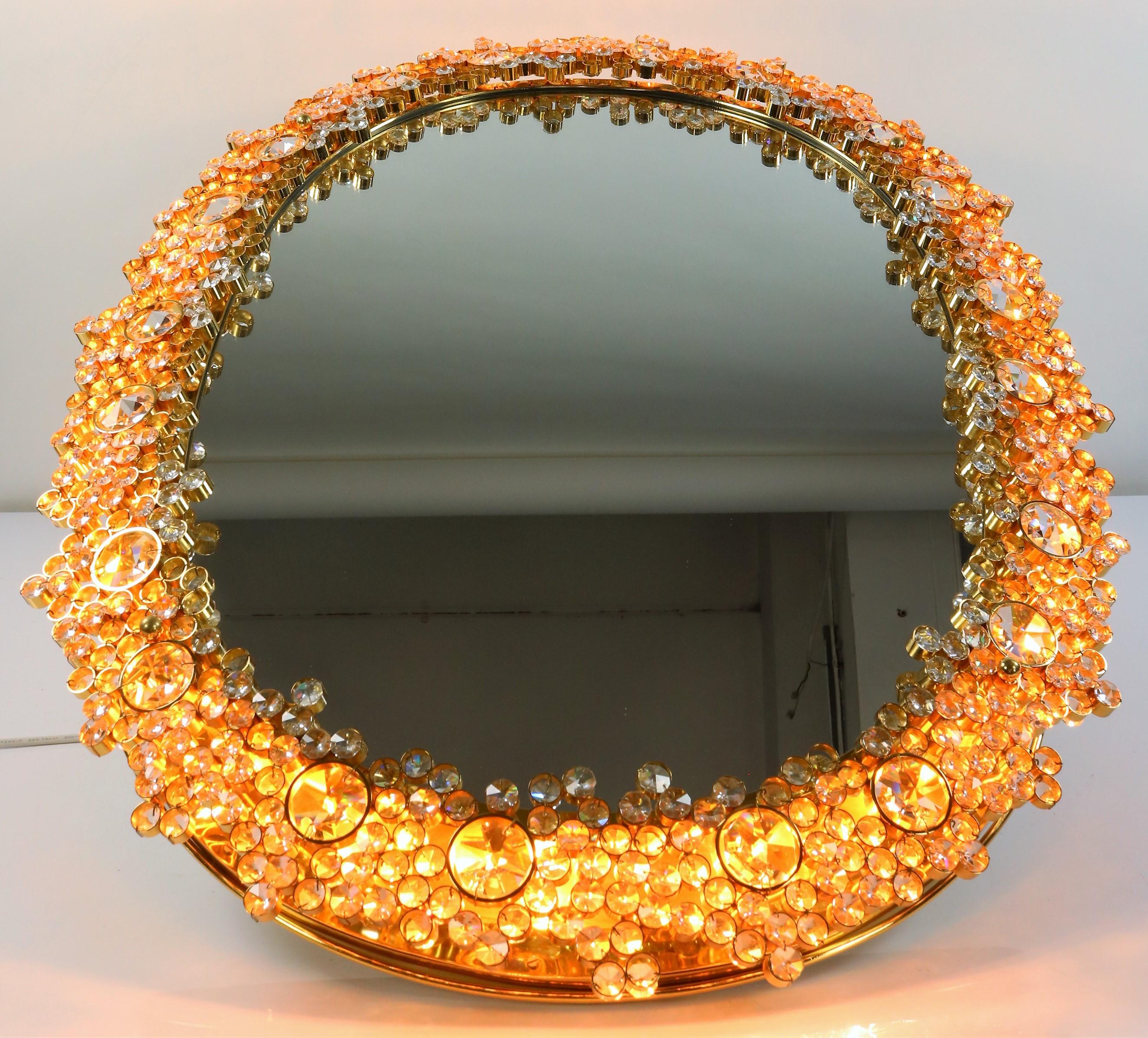 Iluminated Palwa Mirror Faceted Glass Diamonds in Gilded Brass, 1960s Vintage (Österreichisch) im Angebot