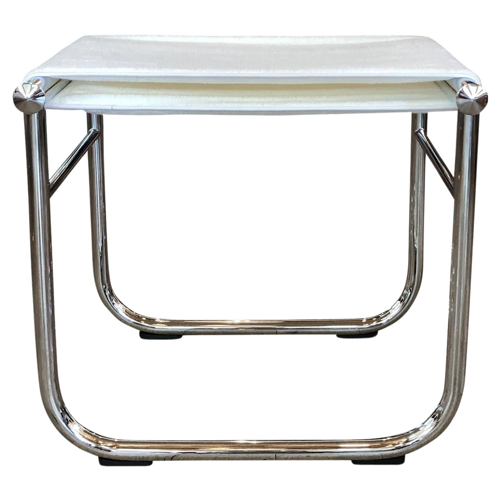 Imaestri Tabouret De Salle De Bains con asciugamano bianco di Cassina