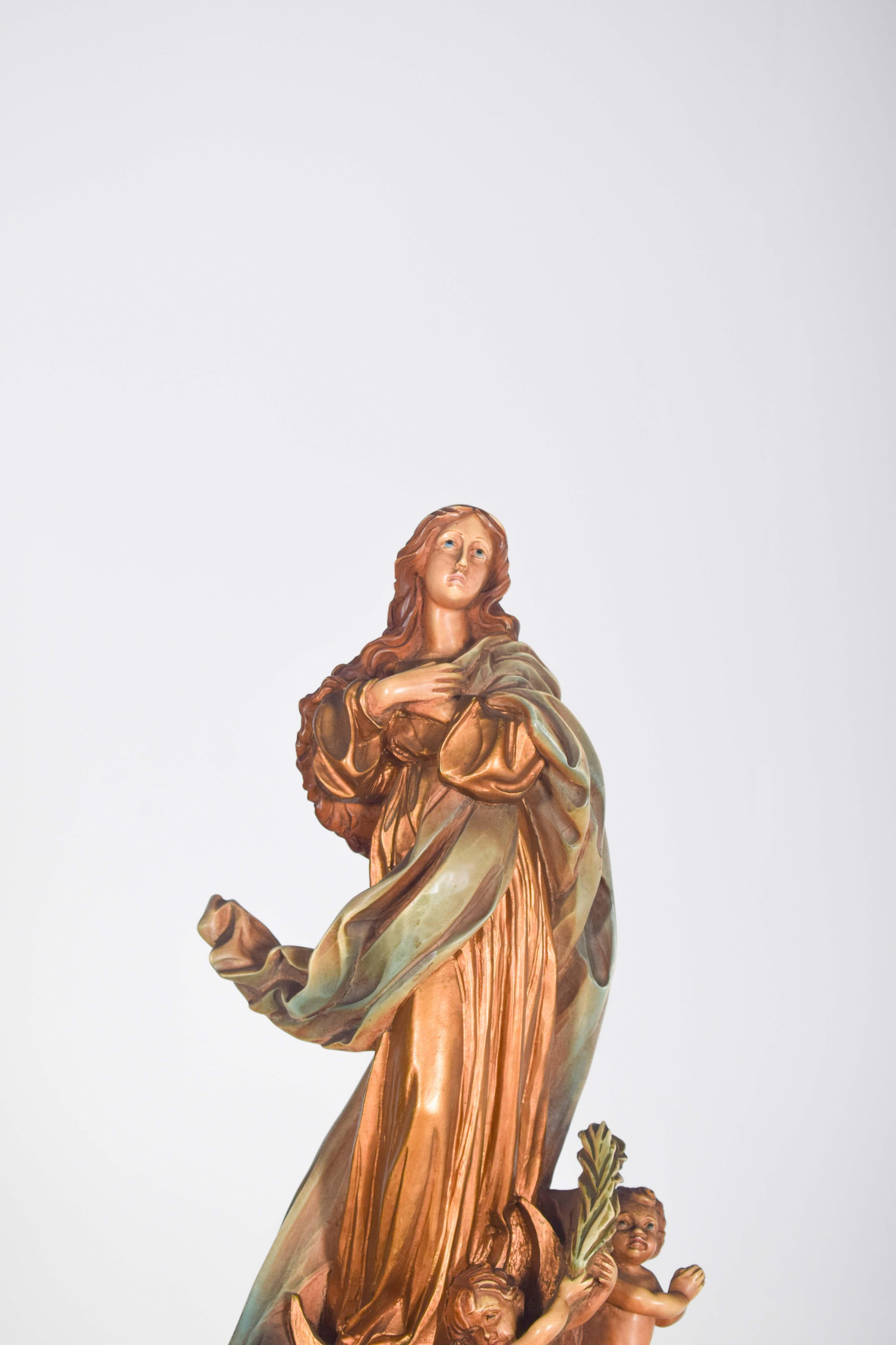 Mid-Century moderno Immagine di Nostra Signora della Concezione, scolpita in Marfinite in vendita