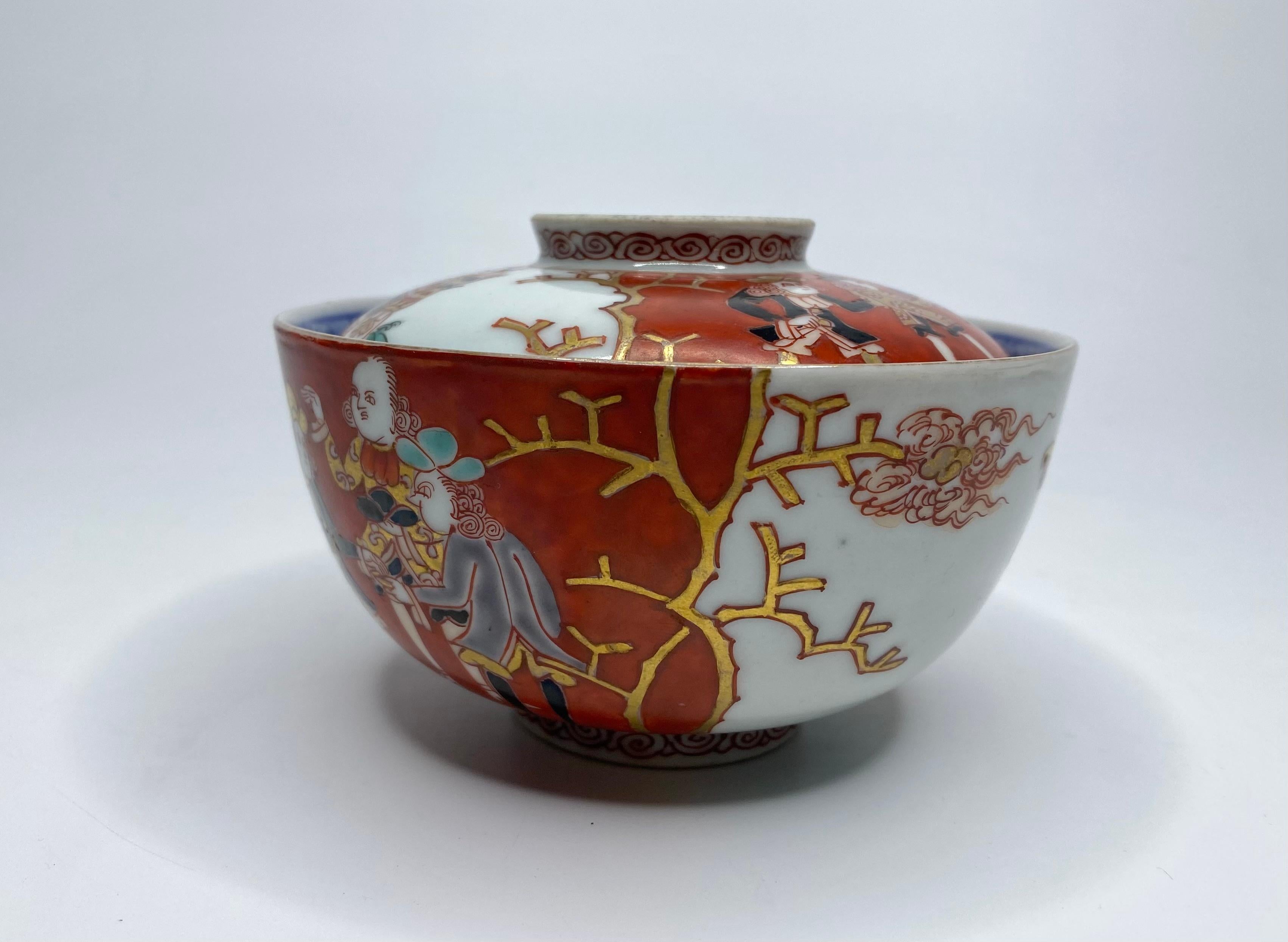 Imari ‘Black Ship’ bowl and cover, Japan, Meiji Period. In Excellent Condition For Sale In Gargrave, North Yorkshire