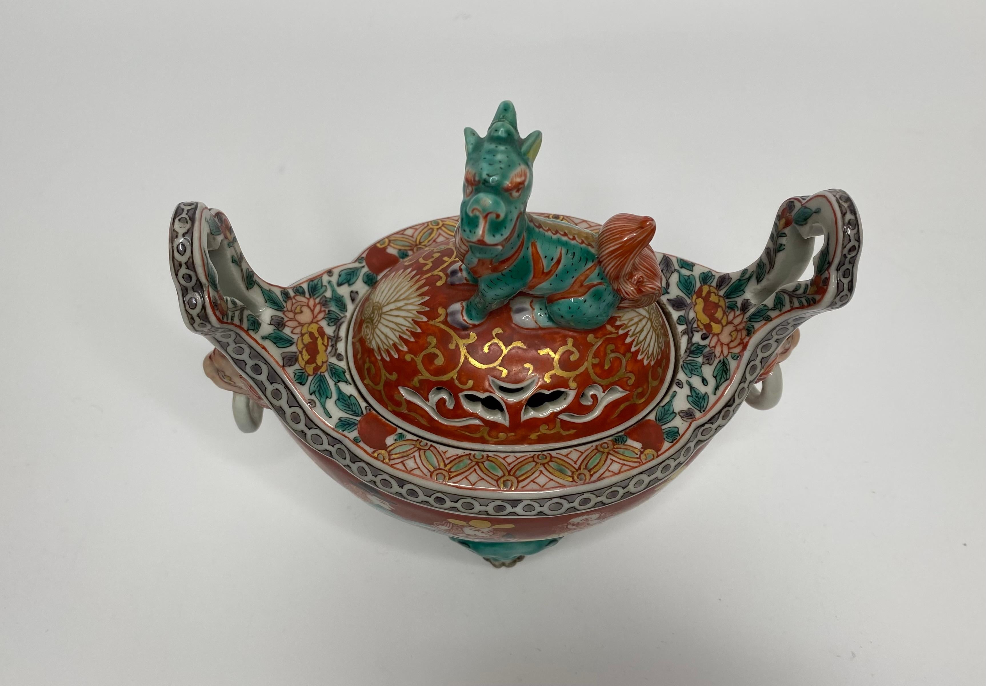 Imari ‘Black Ship’ koro & cover, Japan, Meiji Period. 3
