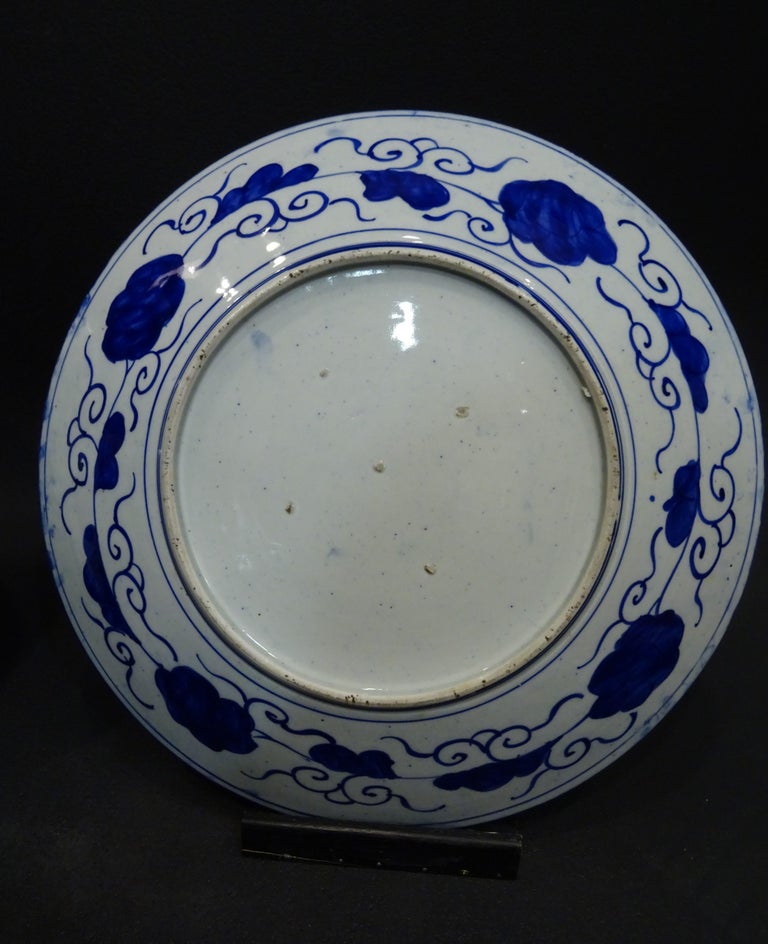 Imari Blue 2 Large Chargers ceramic in His Original Box, Japon, Porcelaine, 1897 For Sale 5