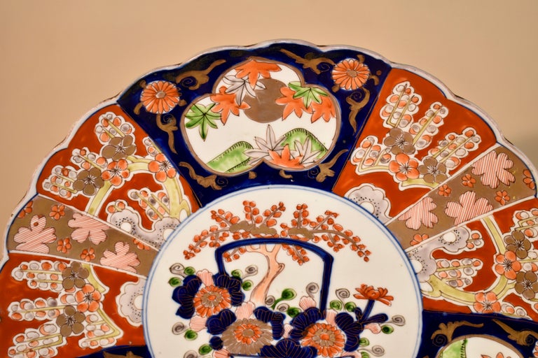 Hand-Painted Imari Charger, C. 1900 For Sale