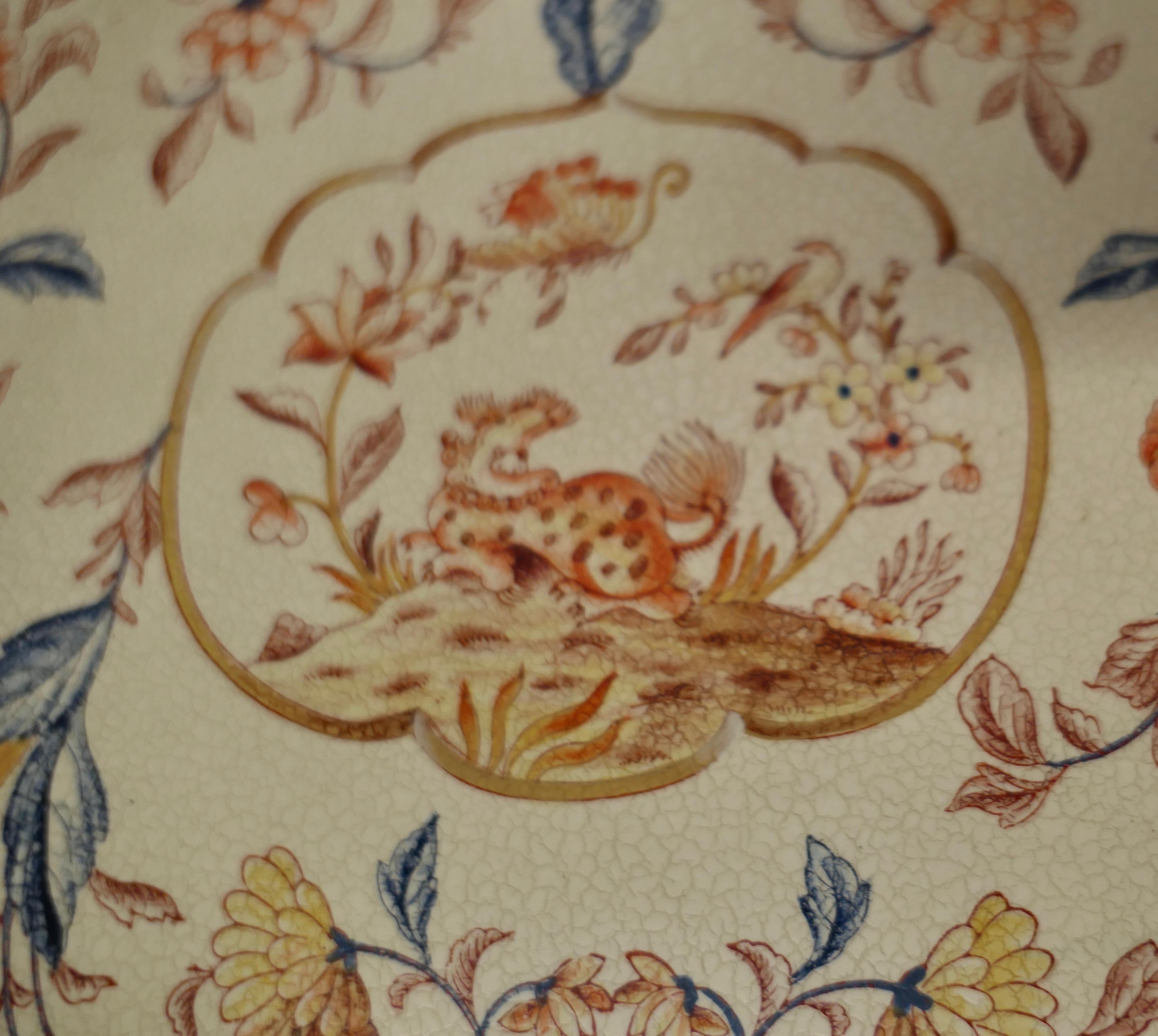 Bemalter Konsolentisch im Chinoiserie-Stil von Imari im Imari-Stil, sehr ansprechendes Stück im Angebot 5