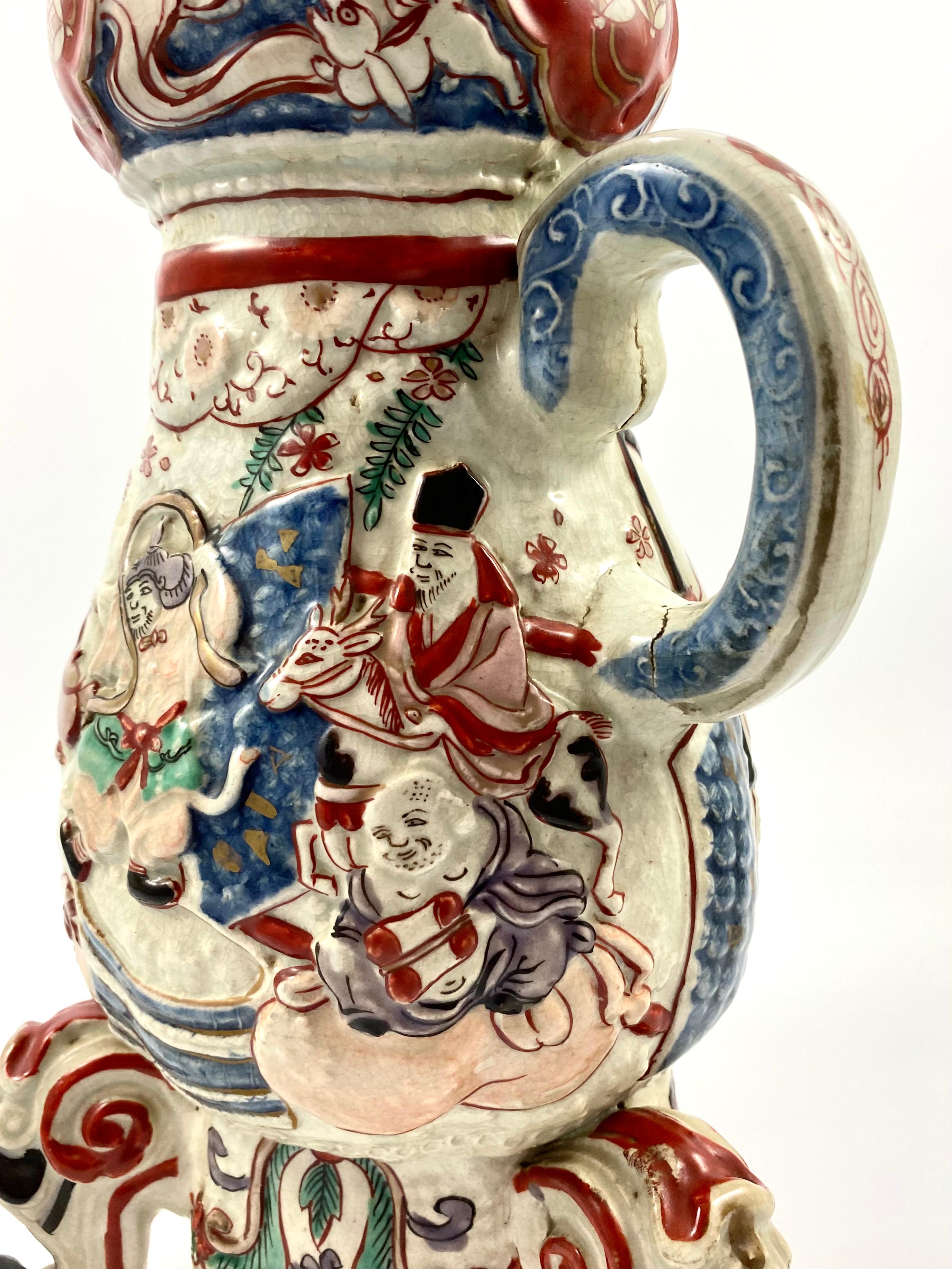 Imari Coffee Pot and Cover, Japan, Late 17th Century, Edo Period 2