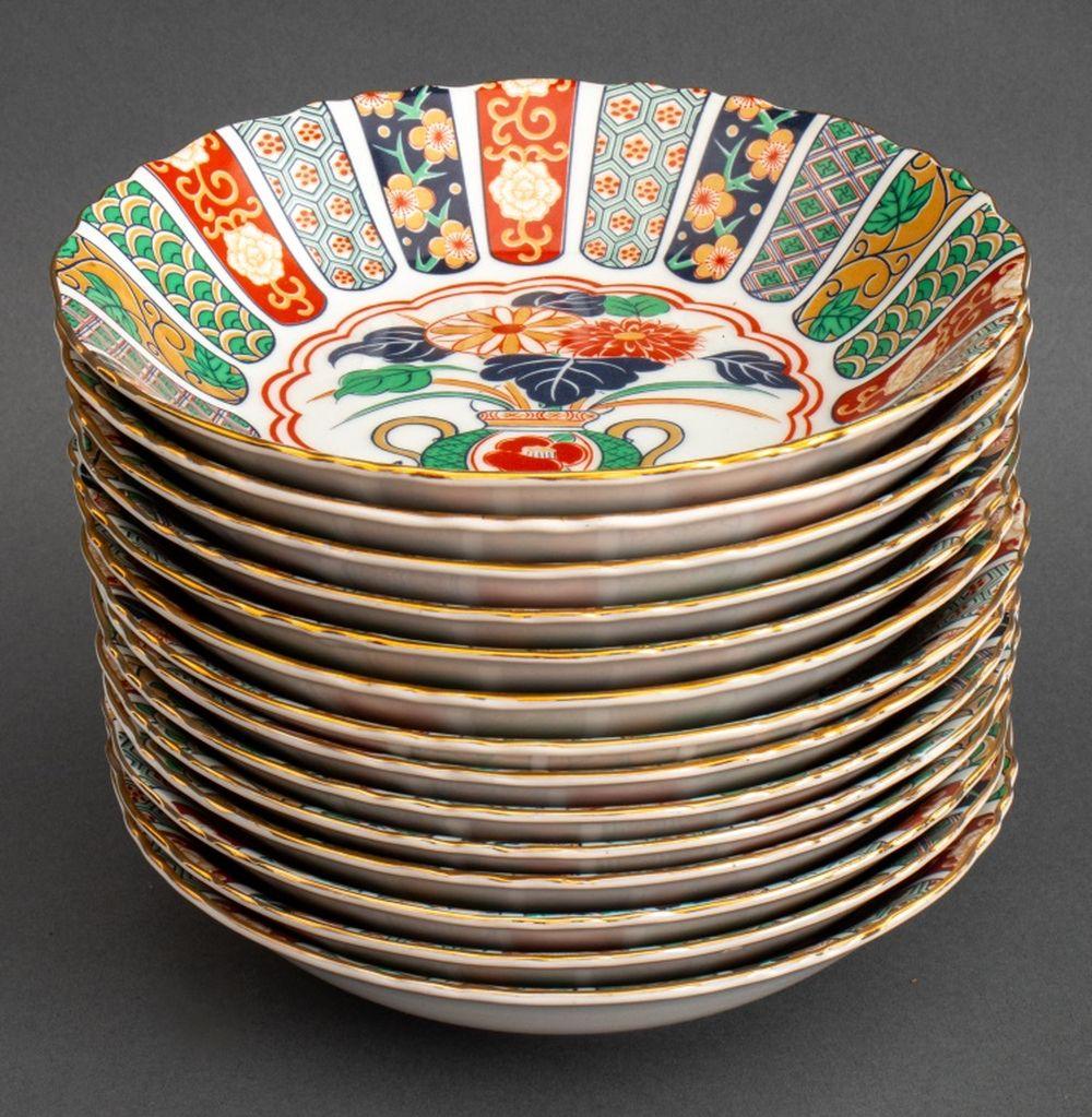 Other Imari Fan Arita Porcelain Dinner Service, 26 Pcs. For Sale