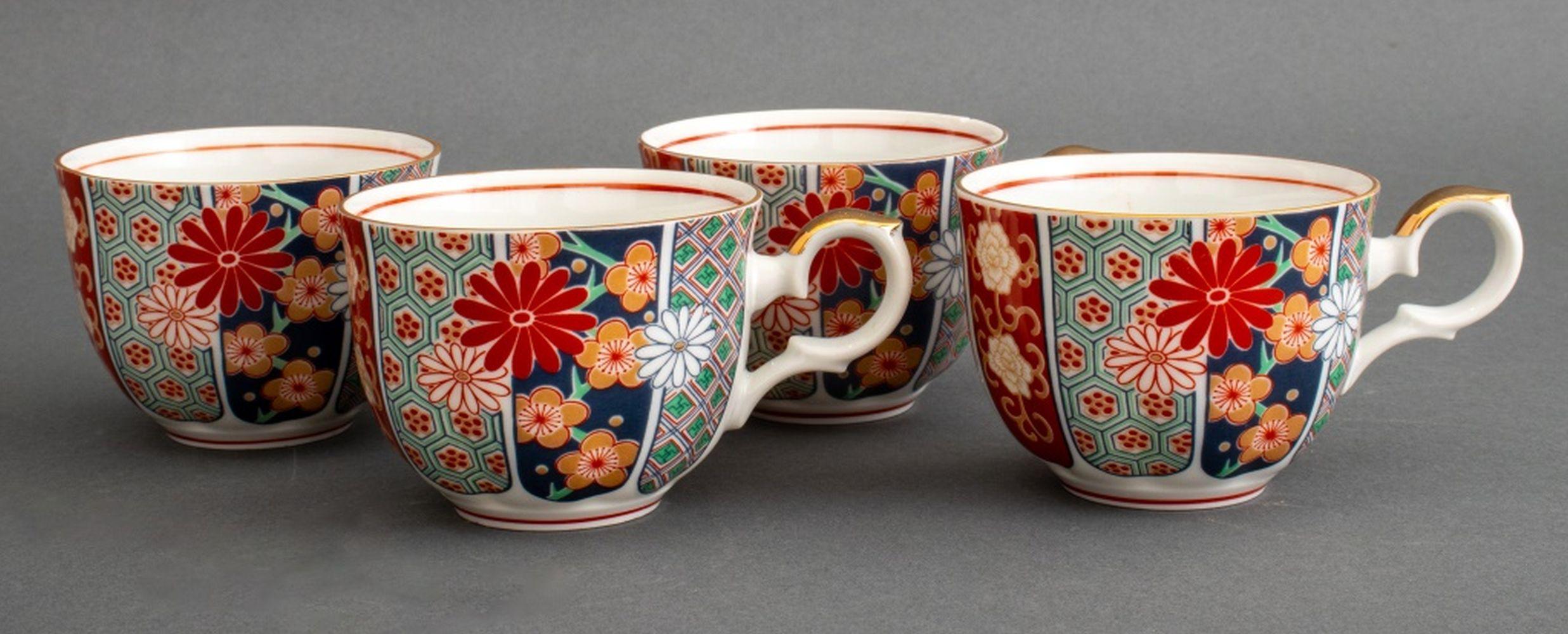 20th Century Imari Fan Arita Porcelain Dinner Service, 26 Pcs. For Sale