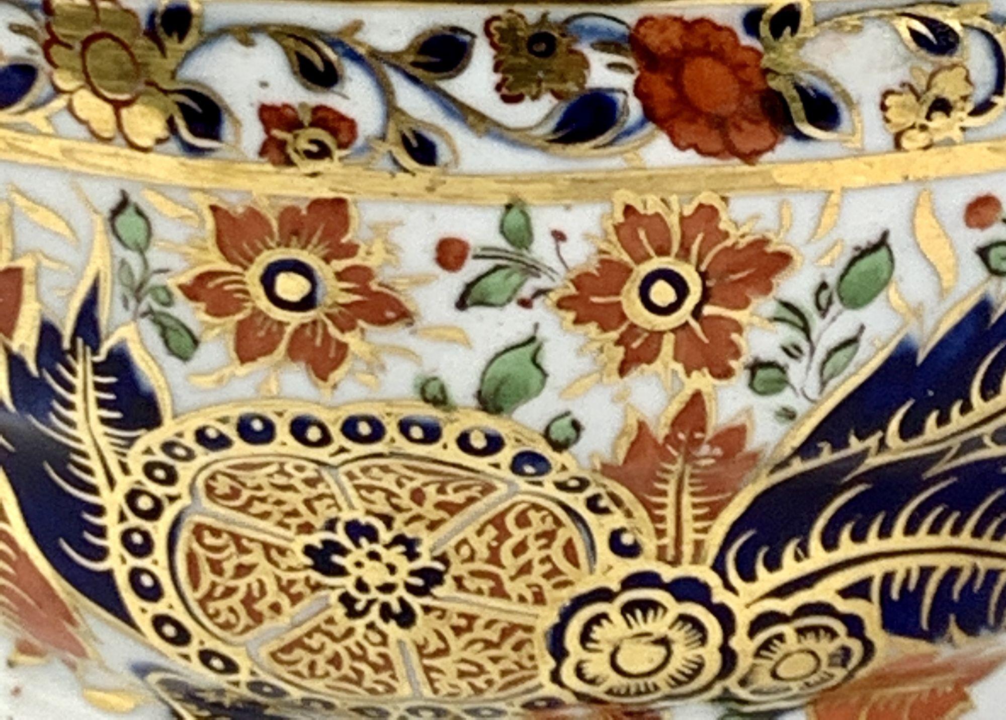Chinoiserie Imari Faux Tobacco Leaf Porcelain Sugar Box Chamberlain's Worcester Circa 1805