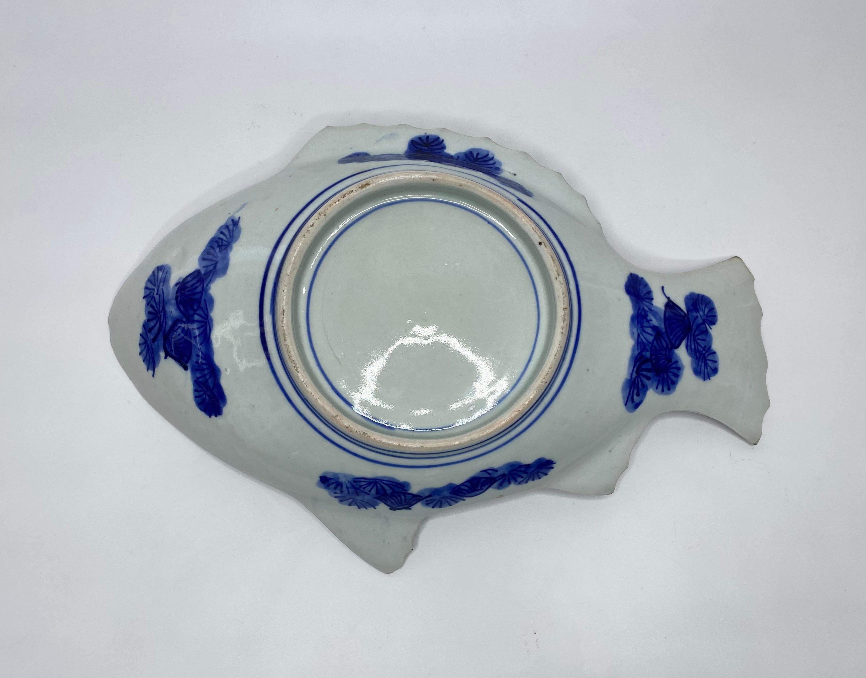 Late 19th Century Imari Fish Serving Dish, Arita, Japan, C. 1890, Meiji Period