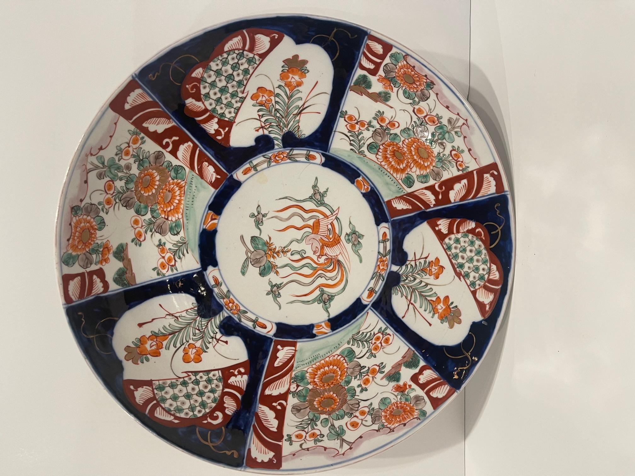 Imari Japanese Charger Porcelain Plate, 19th Century In Good Condition For Sale In Savannah, GA