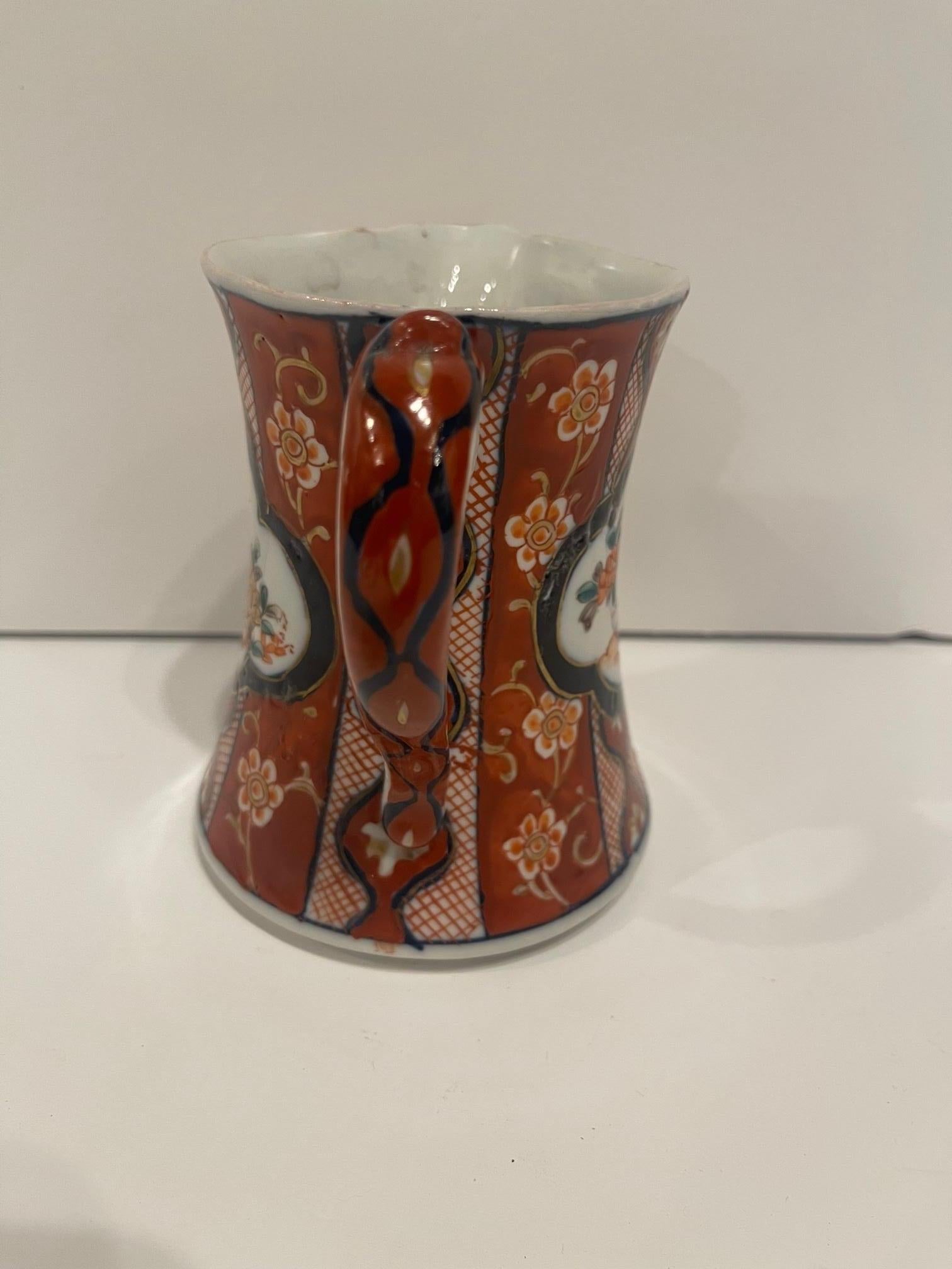 Imari Japanese Pitcher with Floral Design, 19th Century For Sale 2