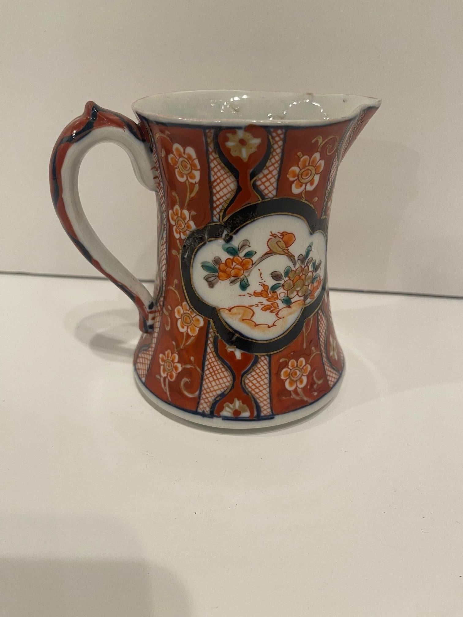 Imari Japanese Pitcher with Floral Design, 19th Century For Sale 3