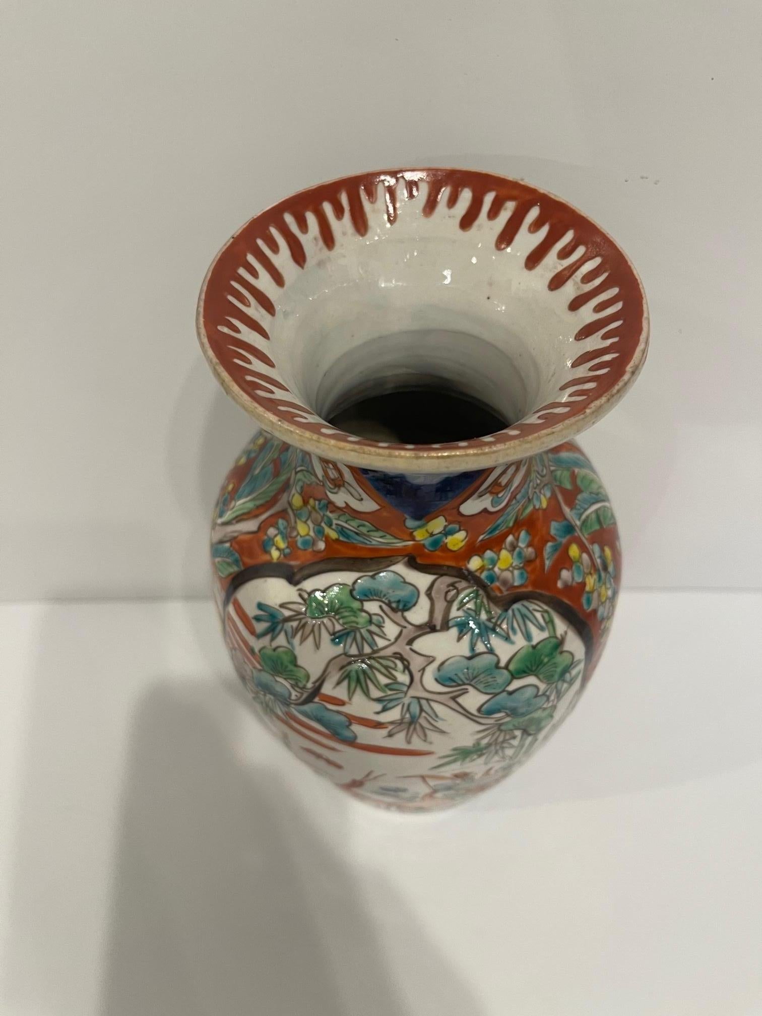 Imari Japanese Porcelain Vase, 19th Century For Sale 1