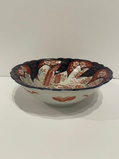 Imari Japanese Scalloped Bowl, 19th Century