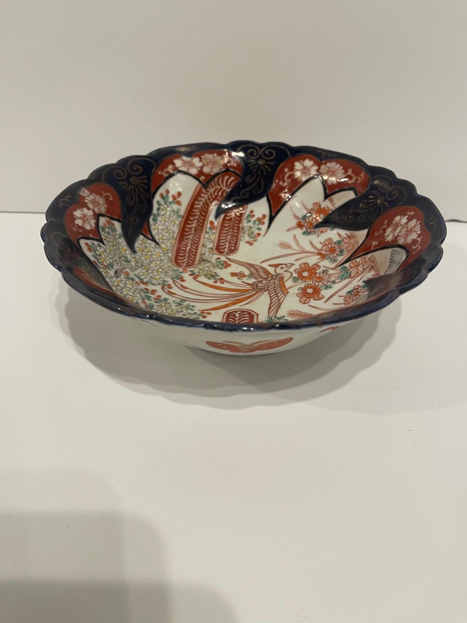 Porcelain Imari Japanese Scalloped Bowl, 19th Century For Sale