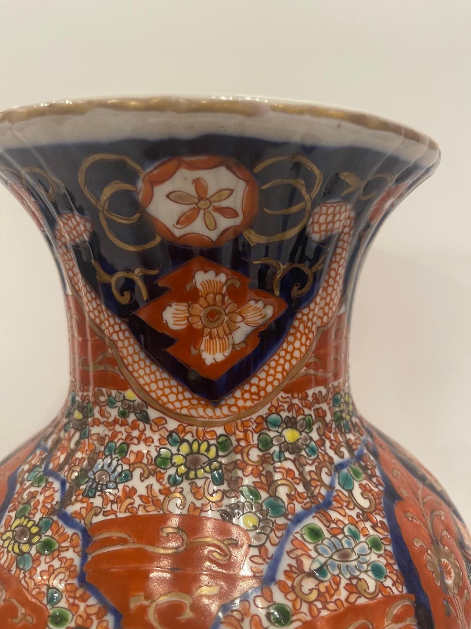 Imari Japanese Vase, 19th Century For Sale 3