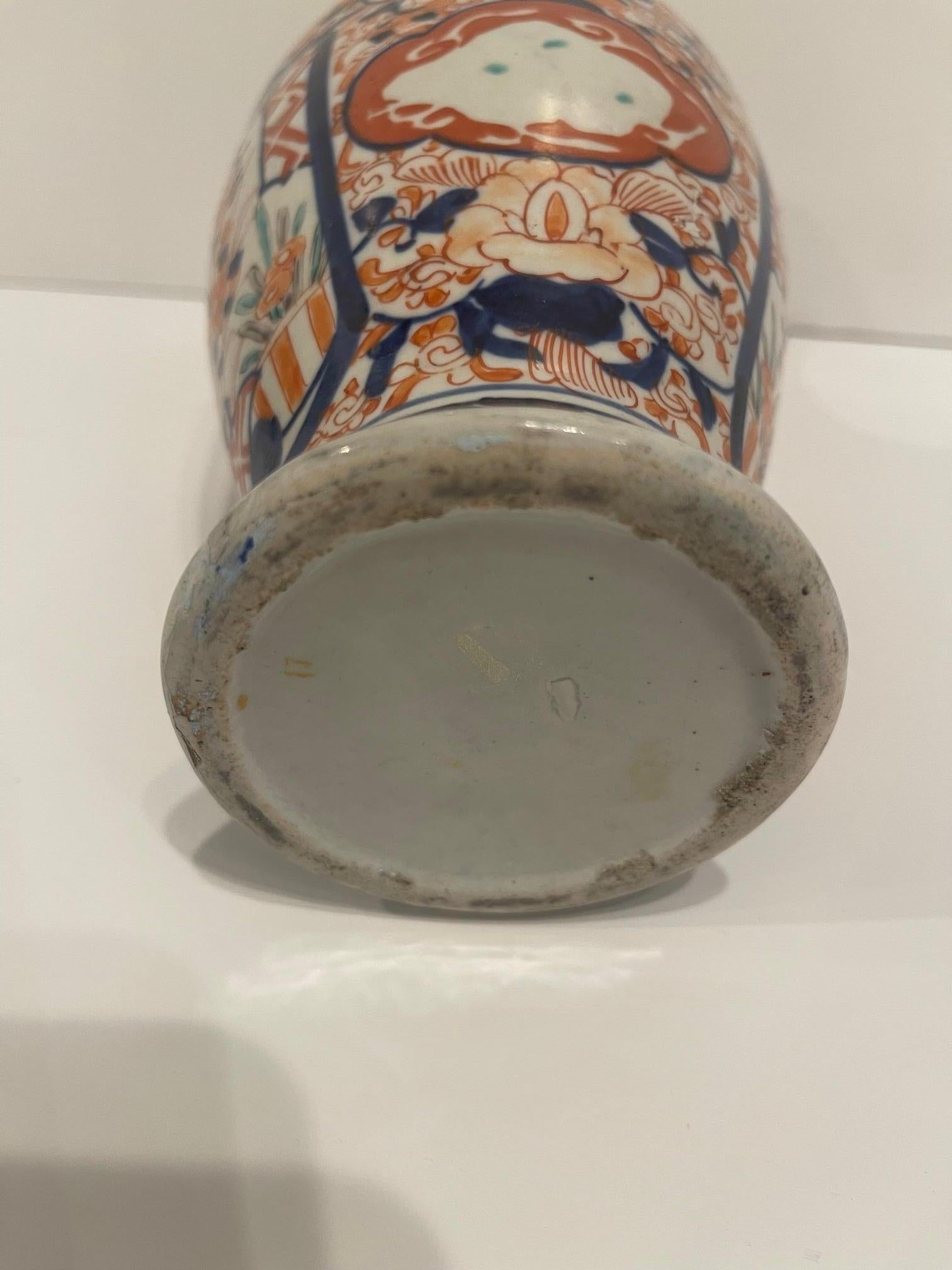Imari Japanese Vase, 19th Century For Sale 3