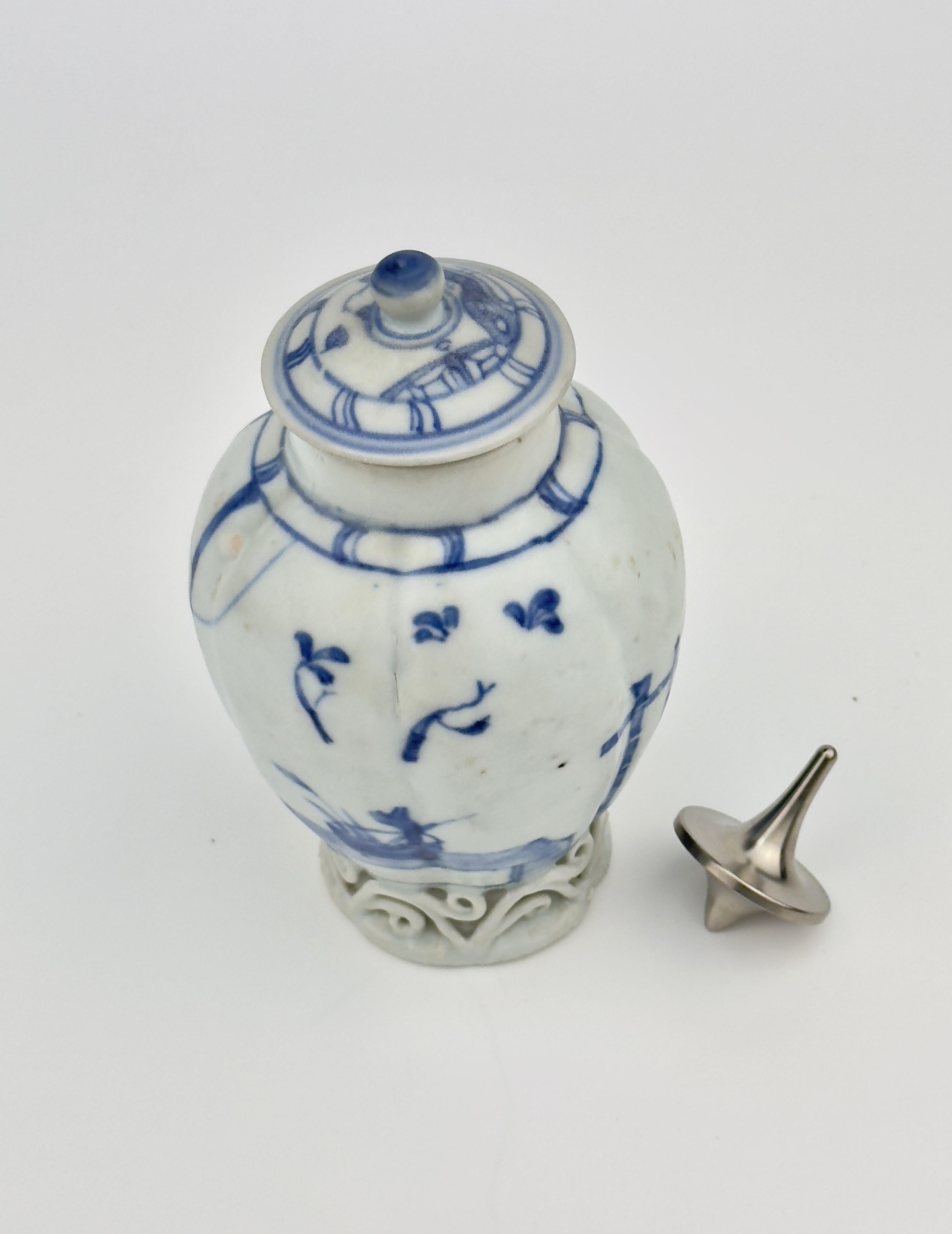 Chinese 'Imari Pavilion' Pattern Blue and White Jar c. 1725, Qing Dynasty, Yongzheng Era For Sale