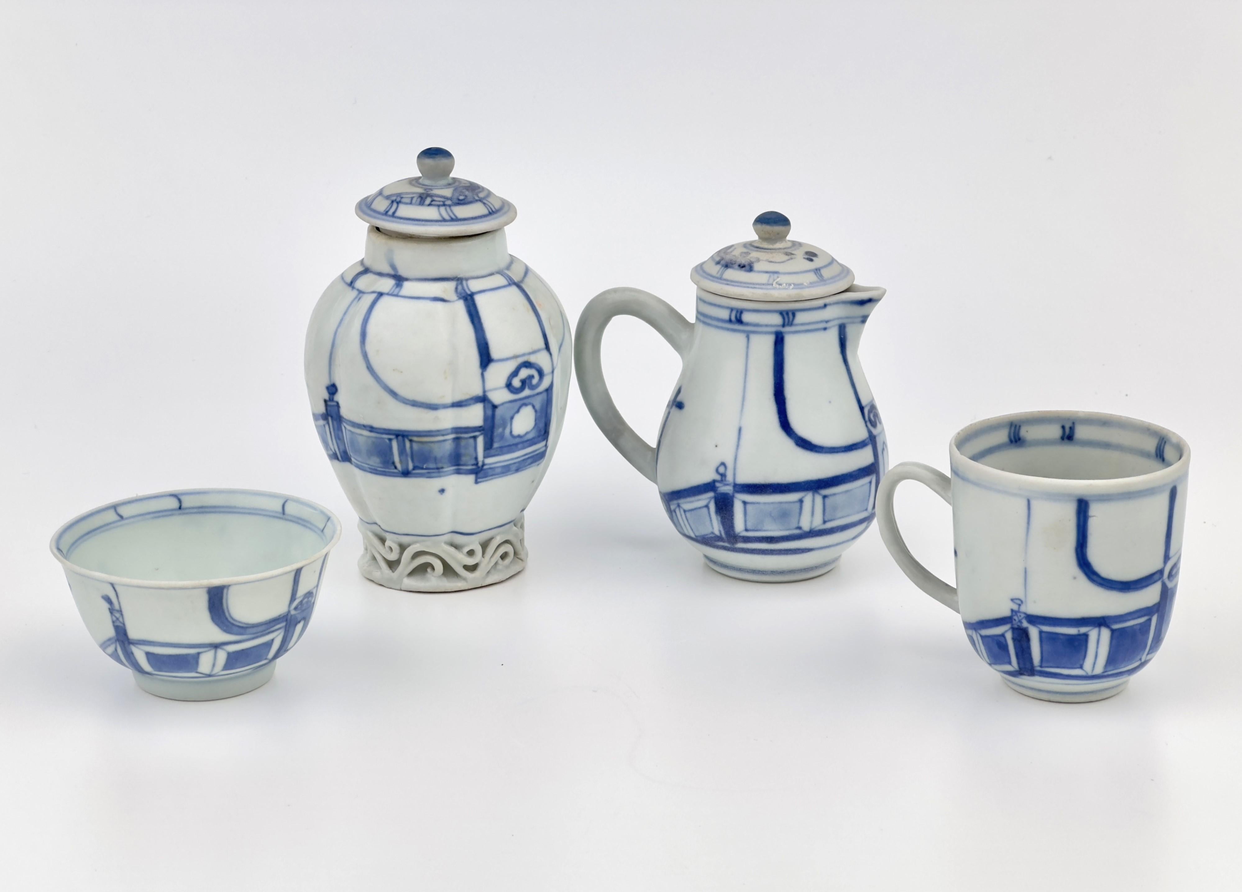 Blaues und weißes Teeservice mit Imari-Pavillon-Muster, ca. 1725, Qing Dynasty, Yongzheng Re (Chinesischer Export) im Angebot