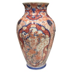 Imari Porcelain Ceramic Fluted  Vase Edo Period Japan