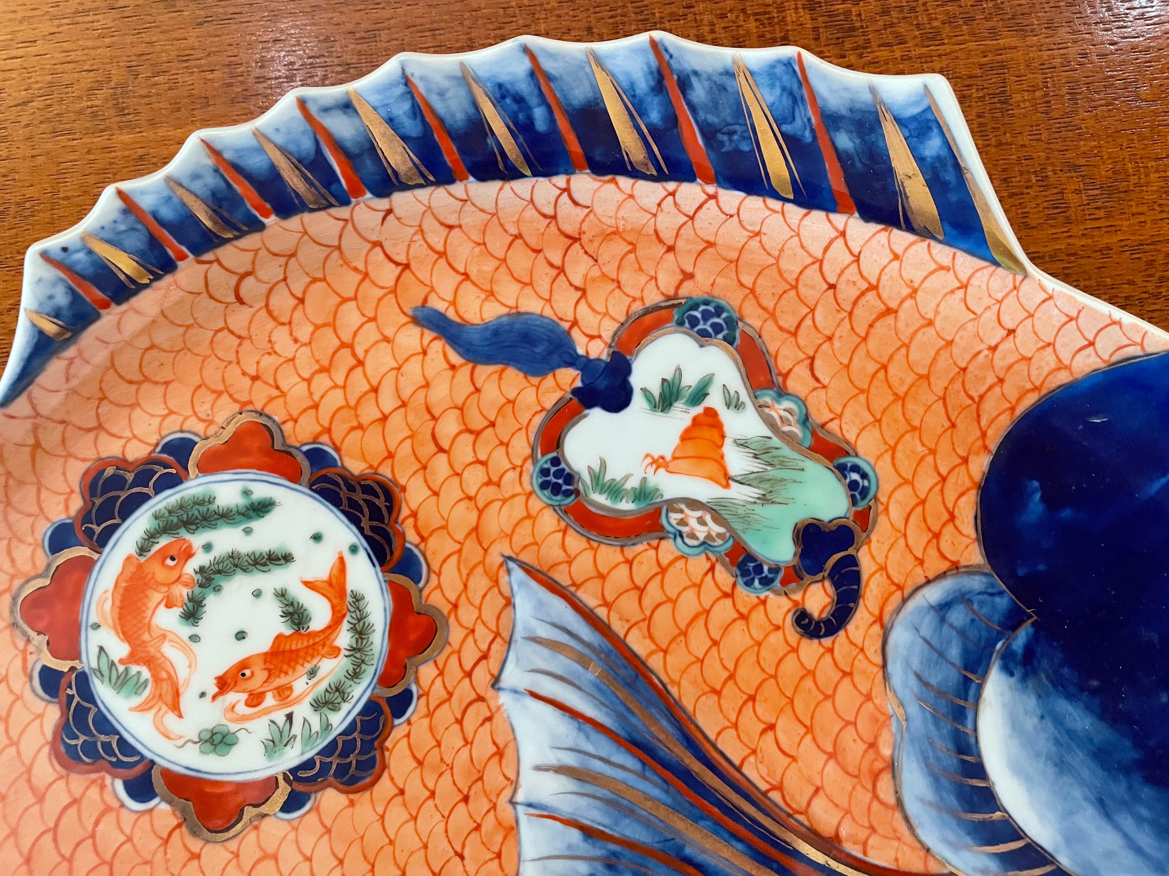 Imari Porcelain Fish Plate In Good Condition In Jupiter, FL