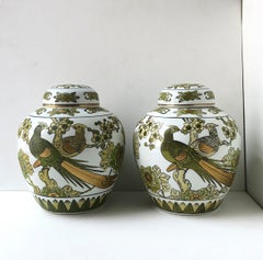 Pareja de Jarras de Jengibre de Porcelana Imari con Diseño de Pájaro