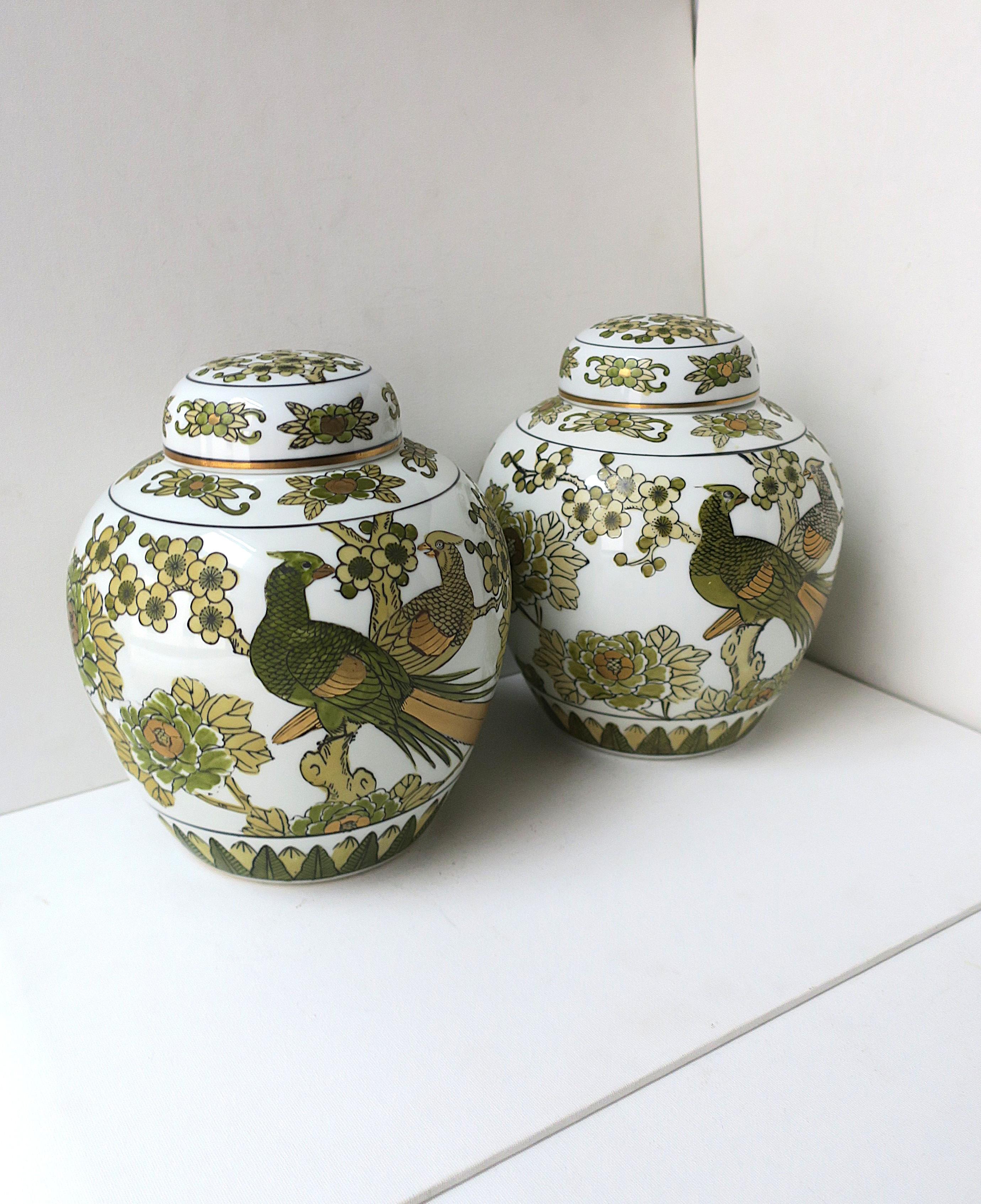Chinoiserie Imari Porcelain Ginger Jar Vases Bird Design, Pair
