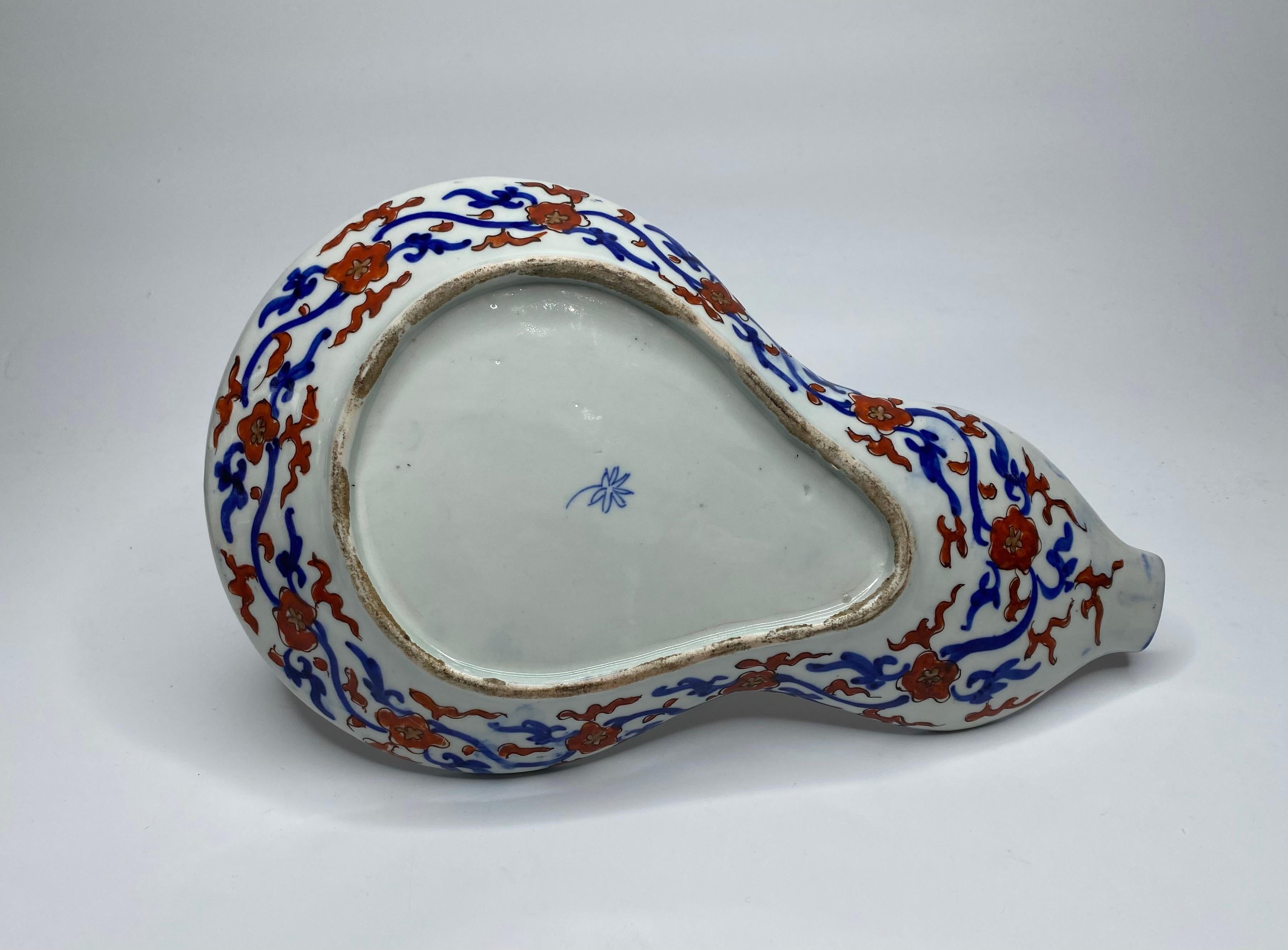 Porcelaine En forme de gourde en porcelaine Imari, Arita, Japon, période Meiji. en vente