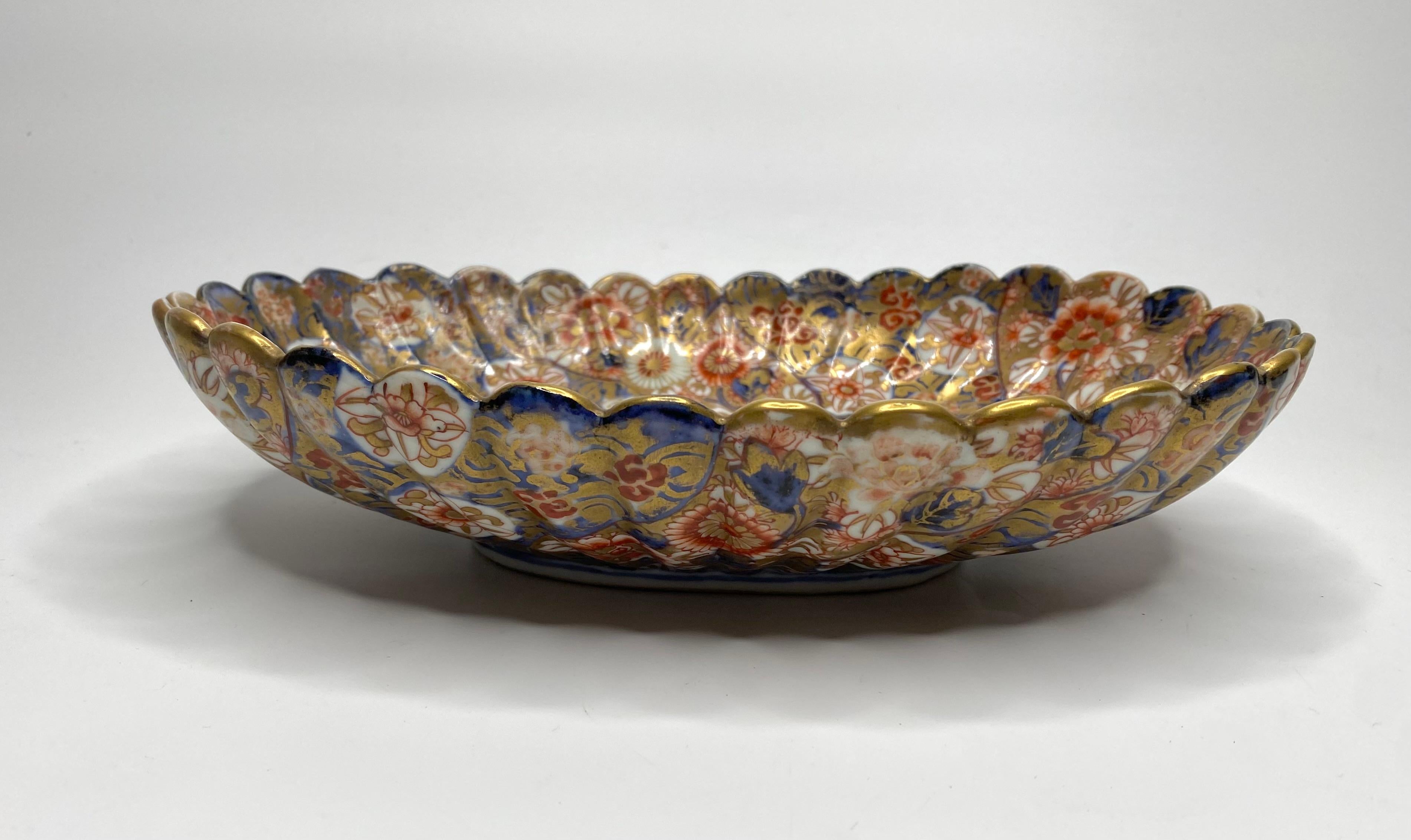 Late 19th Century Imari porcelain shallow bowl, Arita, Japan, c. 1890, Meiji Period.