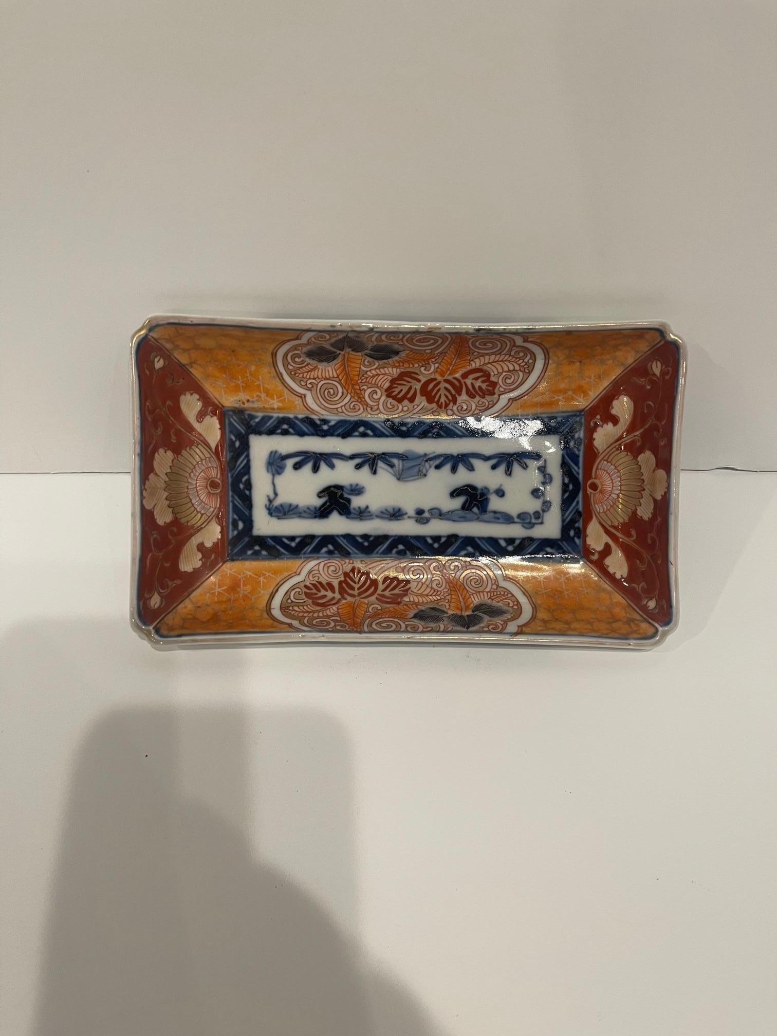 Imari Porcelain Small Oblong Serving Bowl, 19th Century.