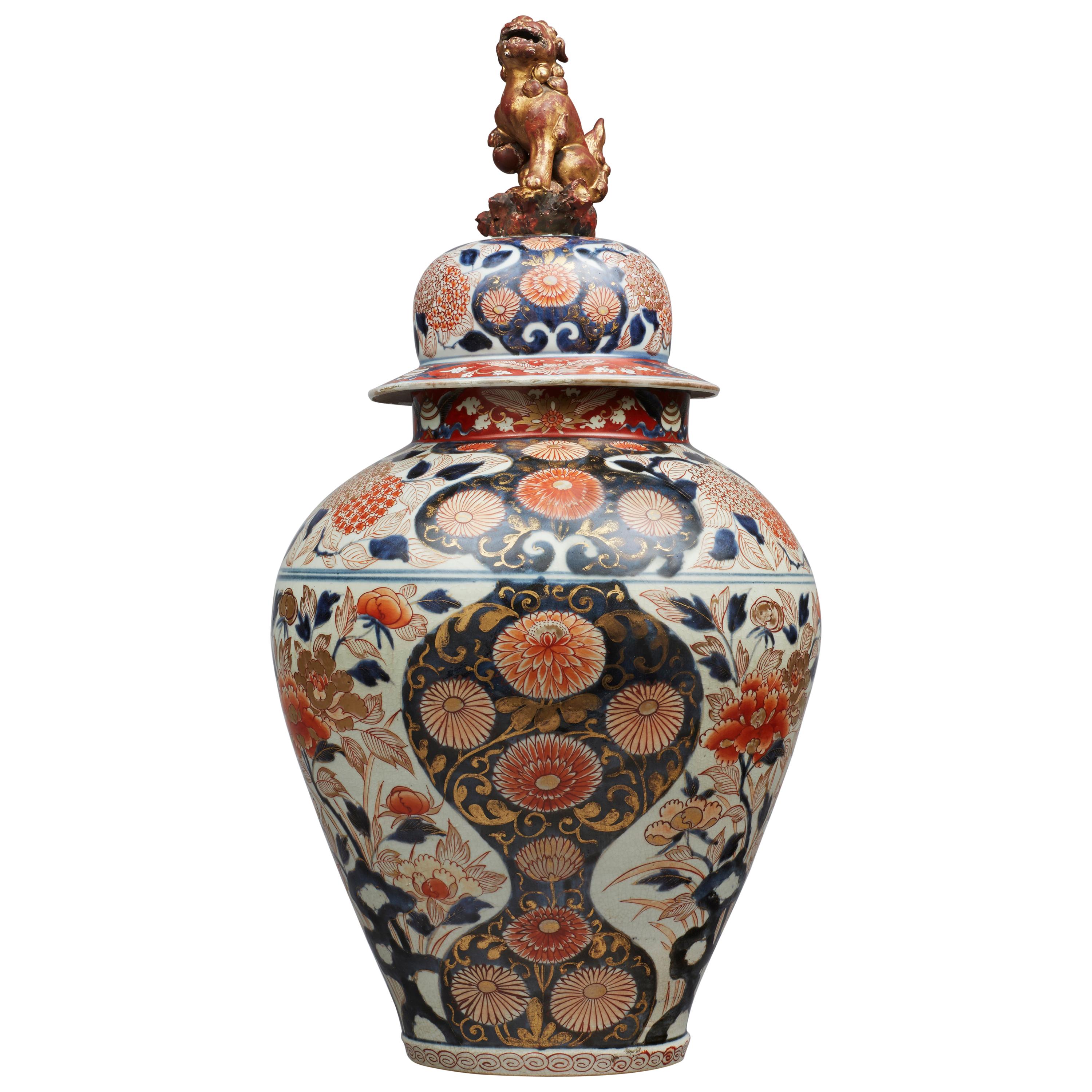Imari Porcelain Vase and Cover from Japan, circa 1700