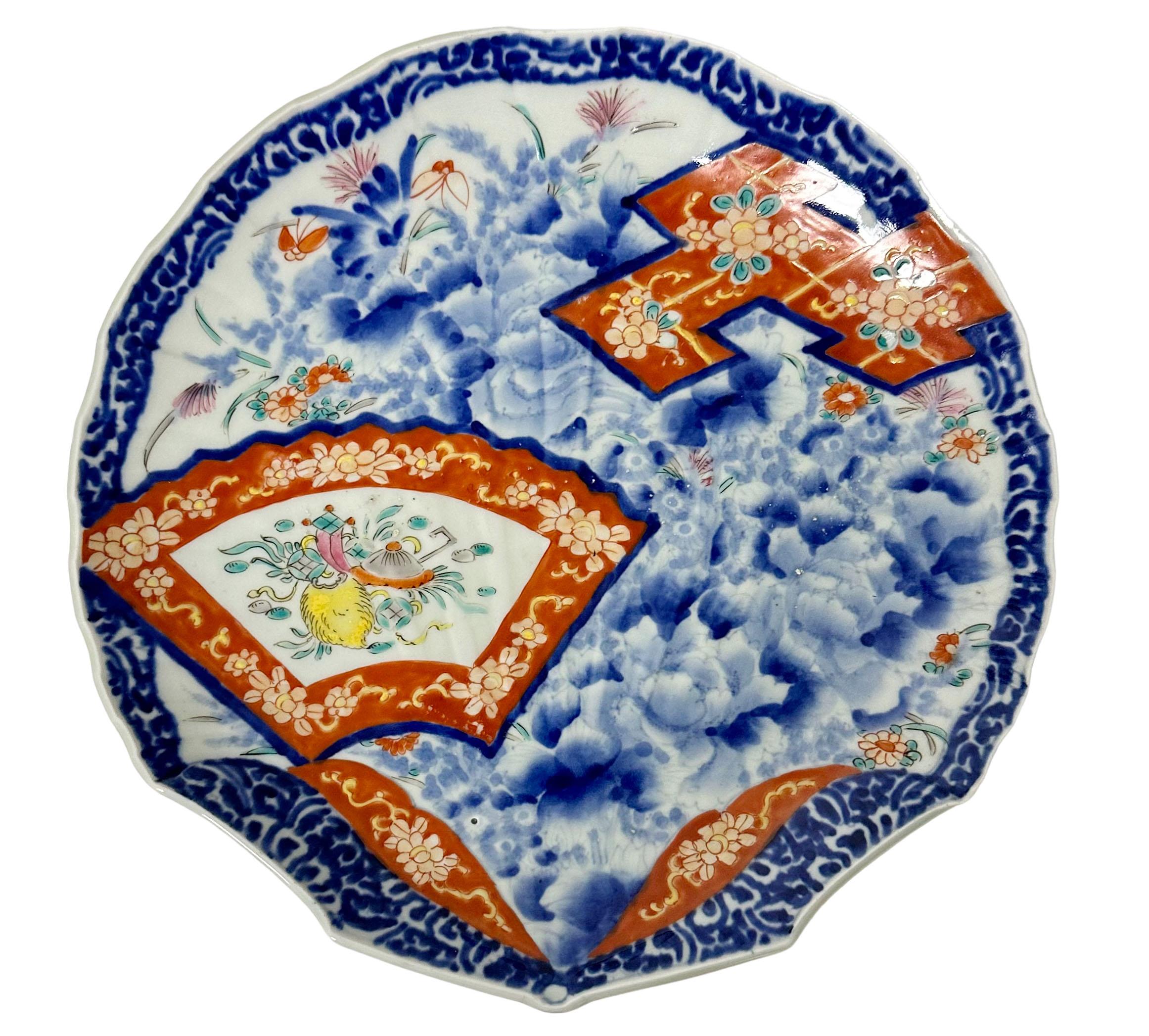 Chinese Imari Scalloped Plate For Sale