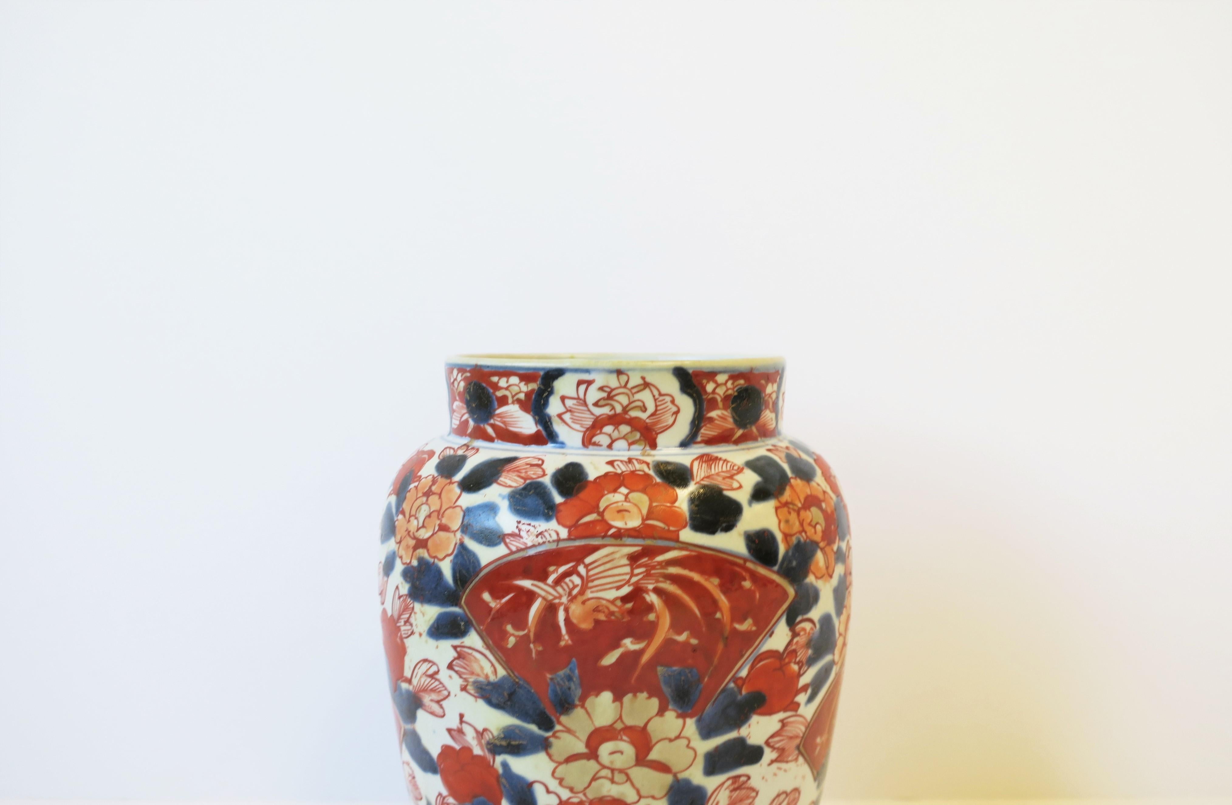Imari White Porcelain Chinese Japanese Vase with Blue and Red, ca. 18th Century 6
