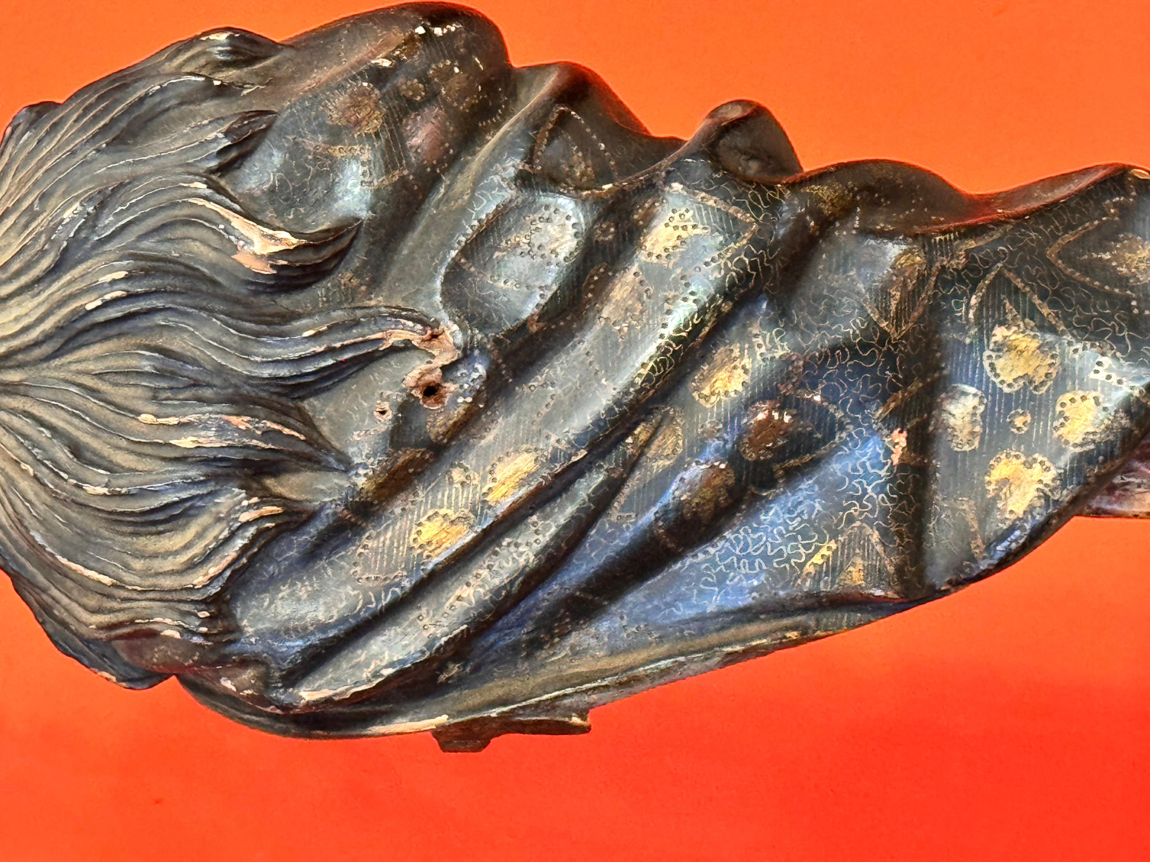 Fino al XVIII secolo Immacolata Concezione in legno policromo con corona d'argento, Spanish School, 18° secolo in vendita