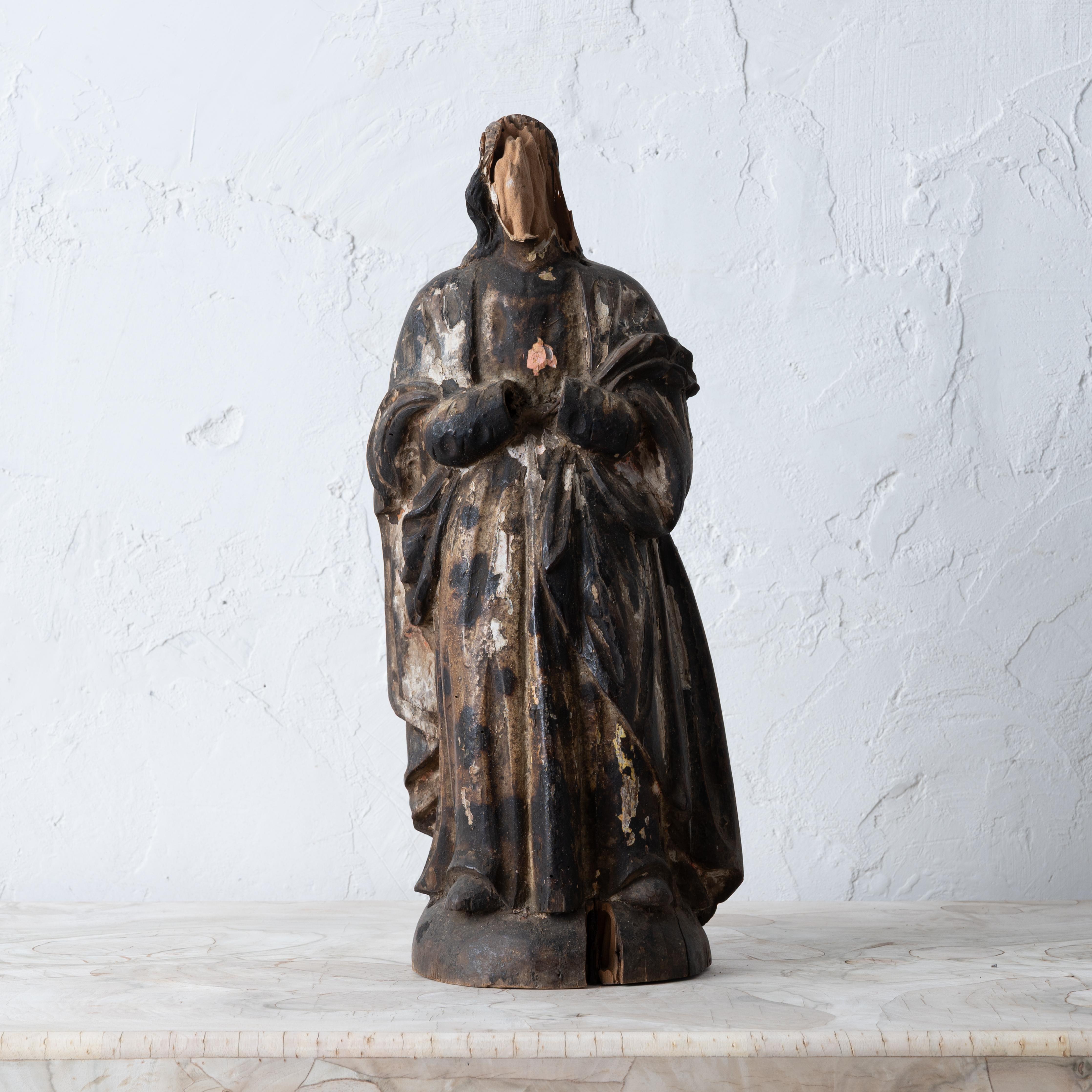 Scultura santos policroma dell'Immacolata Concezione, epoca coloniale spagnola, XVIII secolo.



7 ½ pollici di larghezza, 5 ¼ di profondità e 17 ¼ di altezza.



