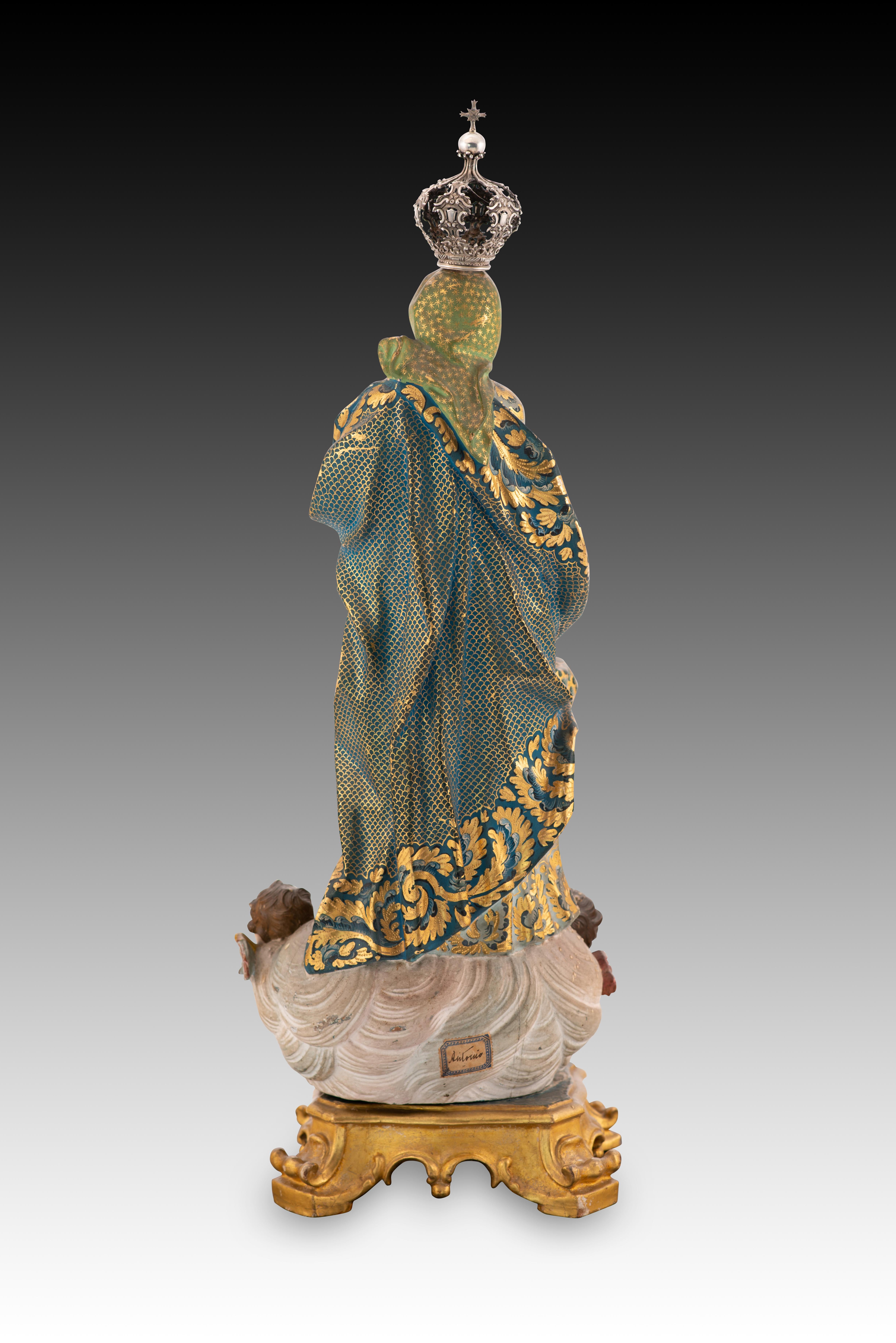Immaculate Conception. Wood, glass, silver. Portuguese school, 18th century. In Fair Condition For Sale In Madrid, ES