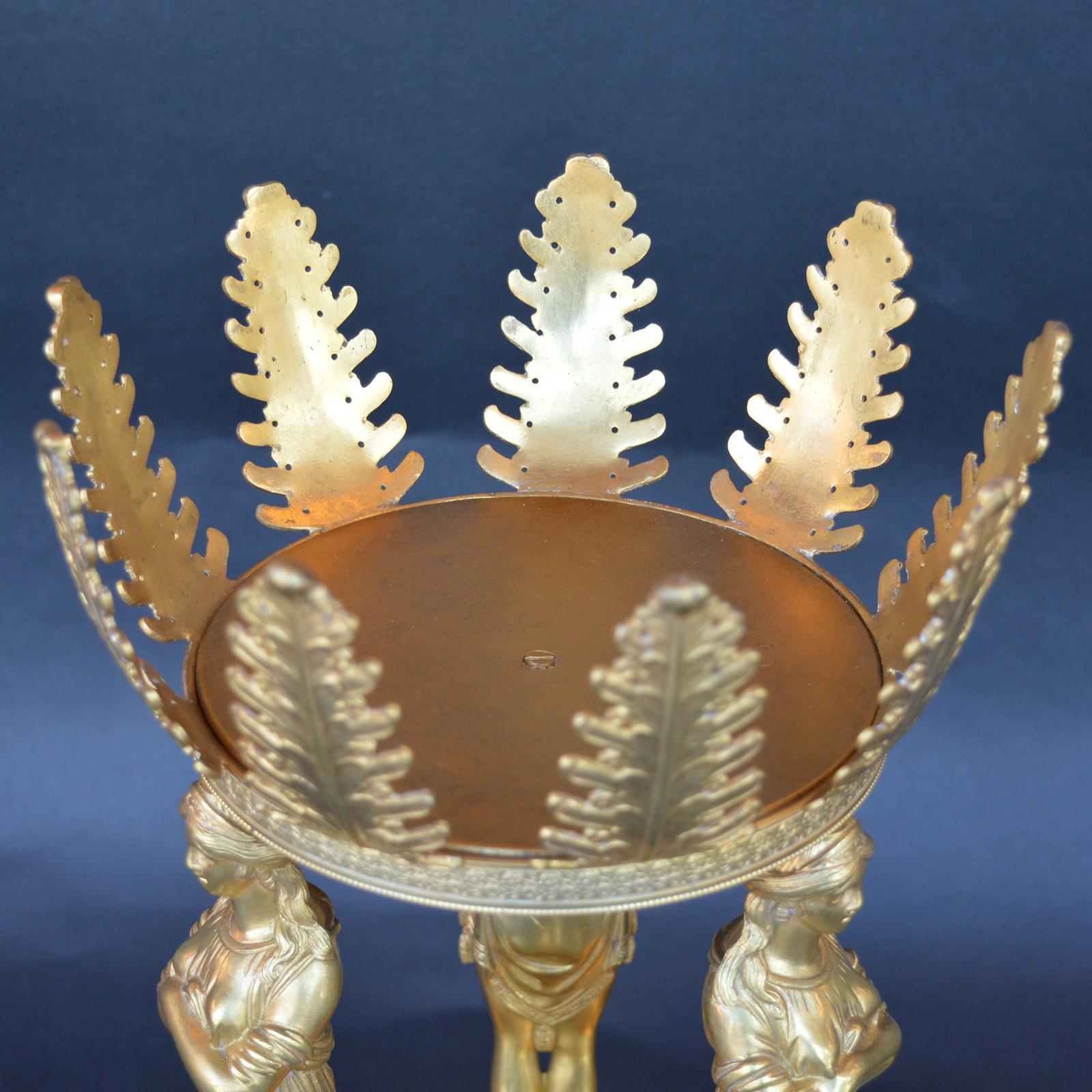 Bronze Impair 19 Century French Center Piece with Glass Bold, 1880s For Sale