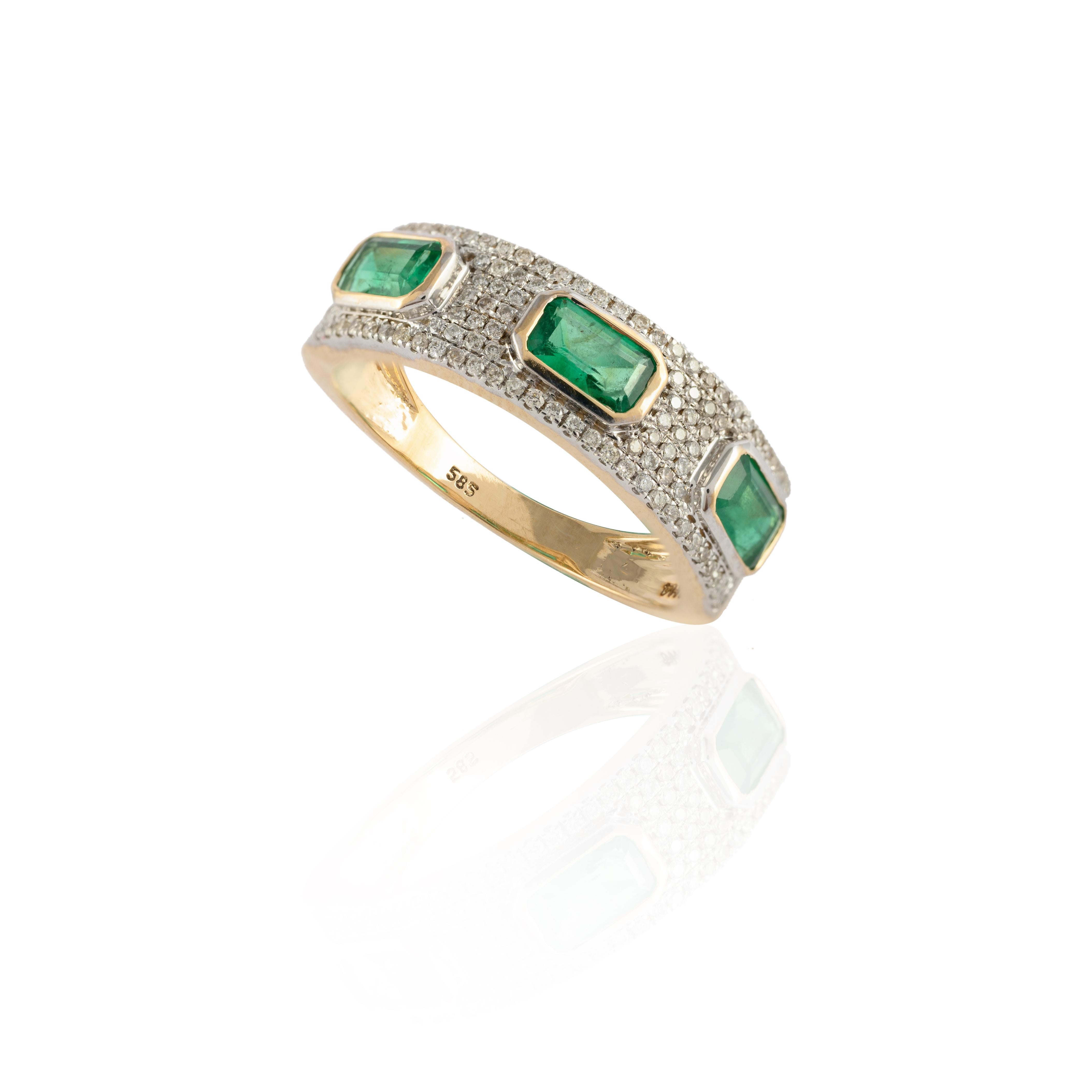 For Sale:  Impeccable 14k Yellow Gold Three Stone Emerald and Diamond Engagement Ring 5