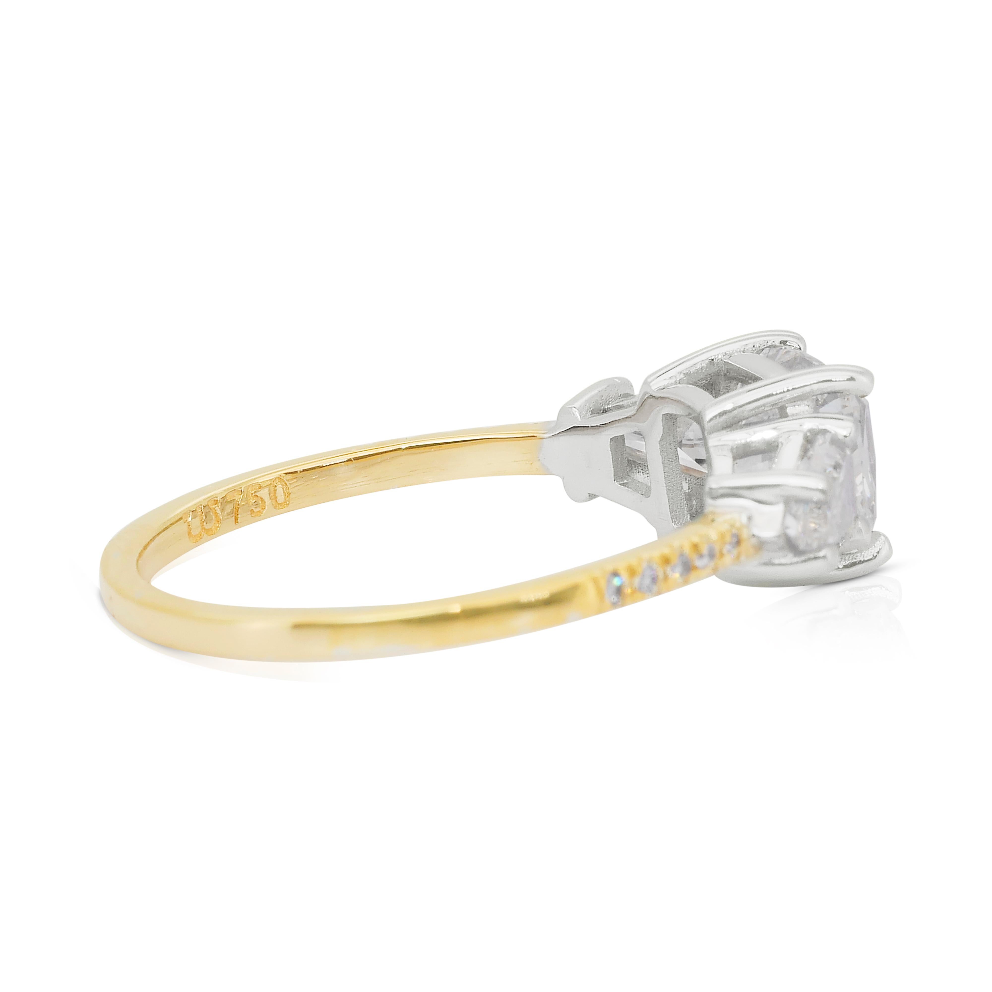 Impeccable 2.16ct Diamonds 3-Stone Ring in 18k Yellow & White Gold In New Condition For Sale In רמת גן, IL