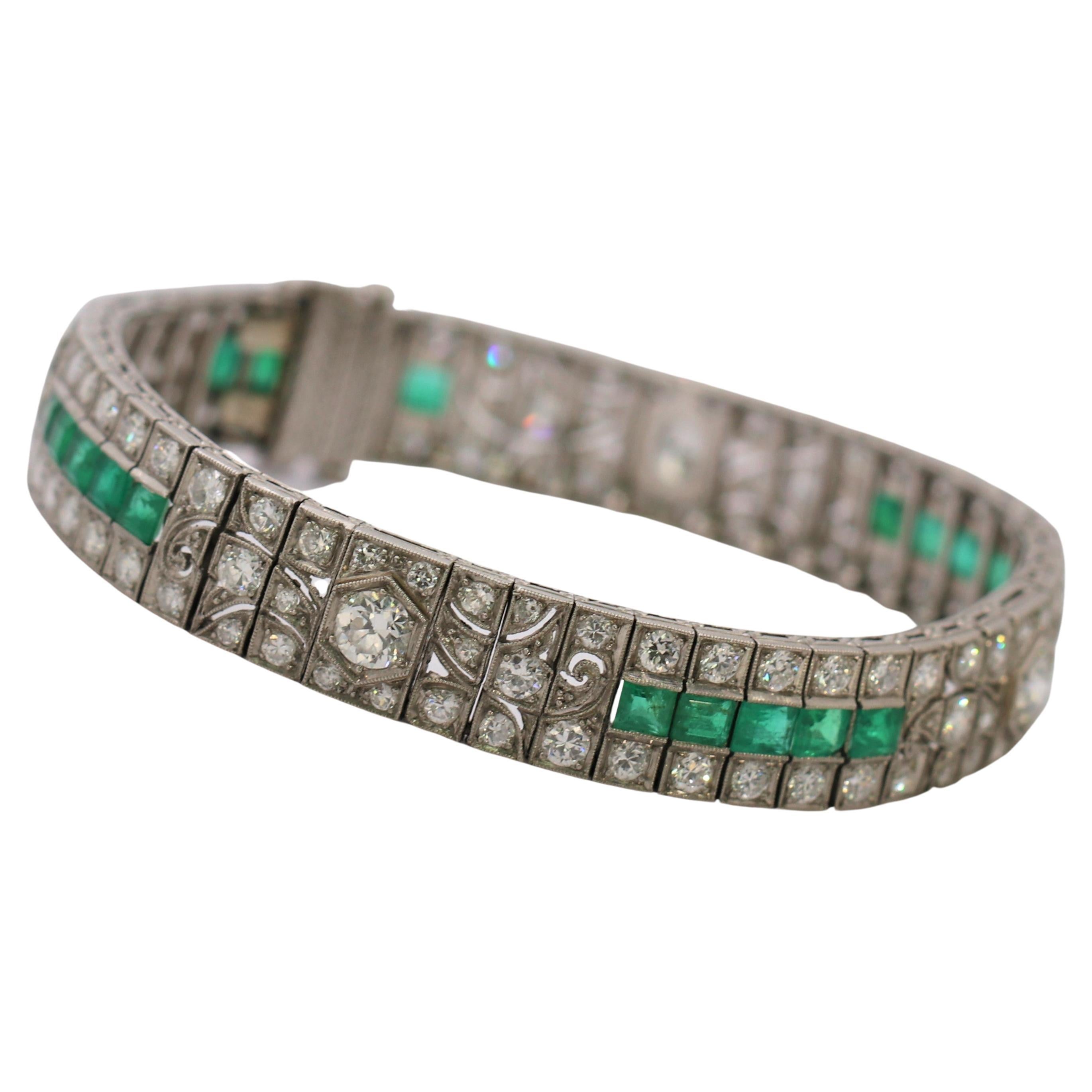 Impeccable Art Deco Diamond and Emerald Bracelet 12