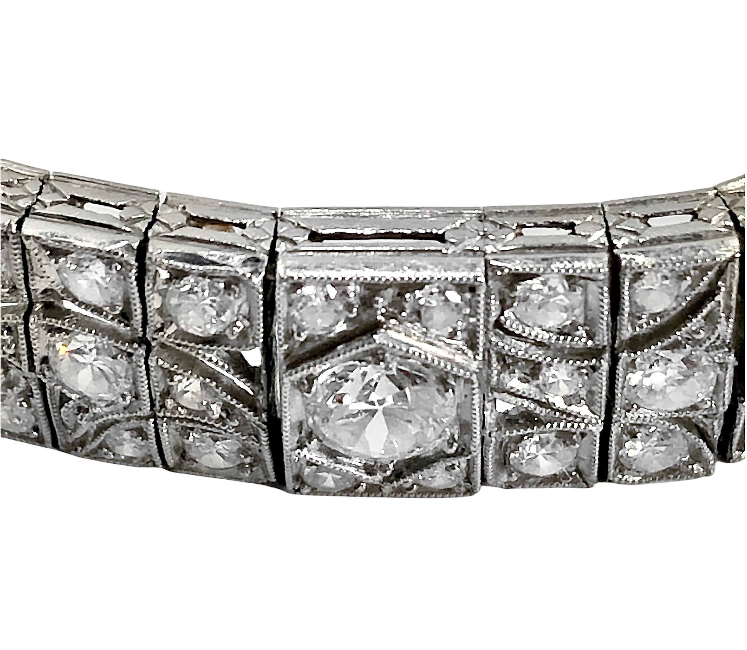 Impeccable Art Deco Diamond and Emerald Bracelet 1