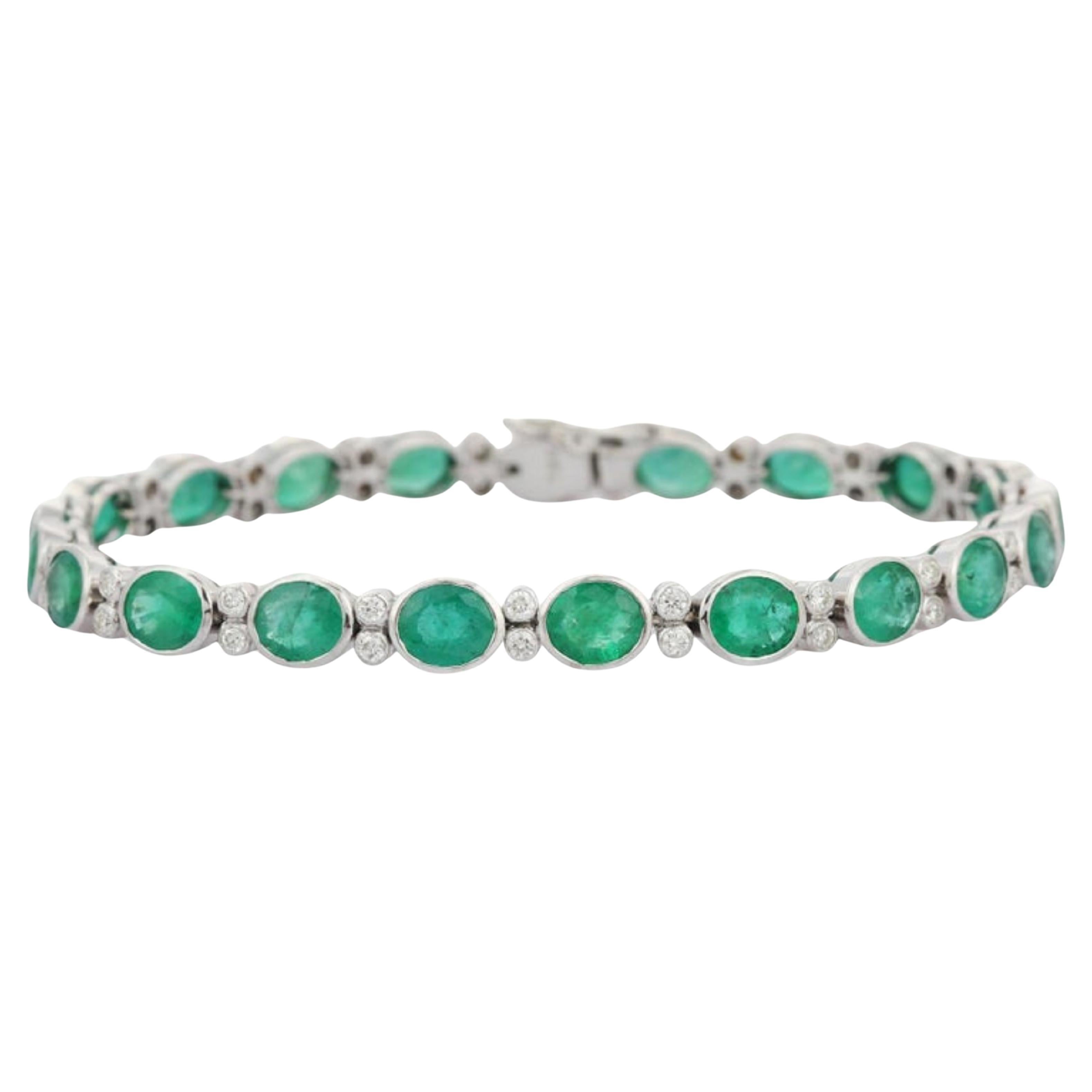 Incroyable bracelet de style Art déco en or blanc 18 carats avec émeraudes et diamants