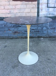 Impeccable Eero Saarinen Marble Tulip Side Table for Knoll